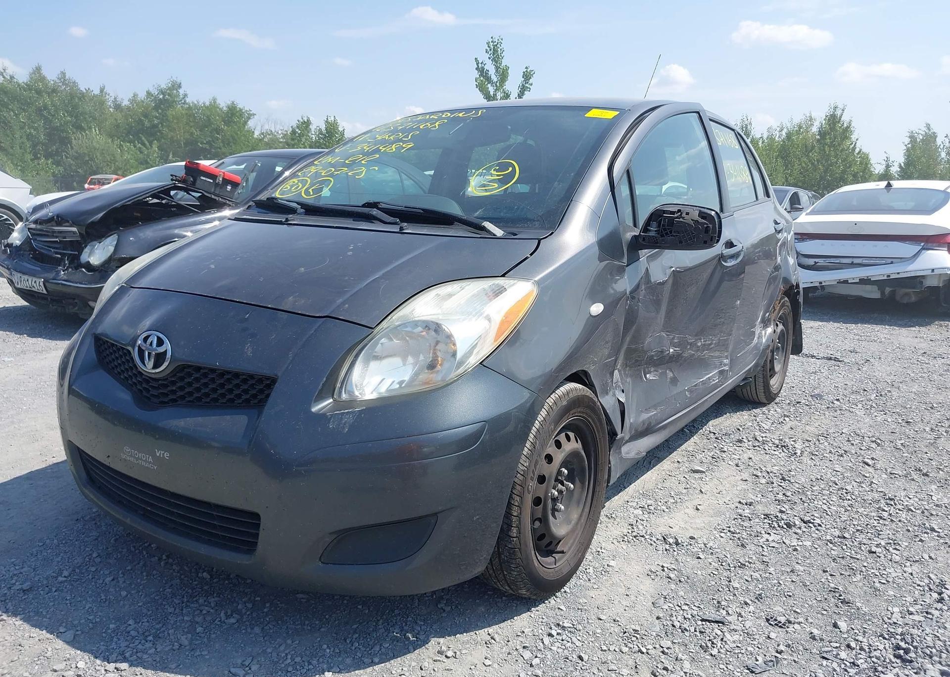 2011 TOYOTA YARIS