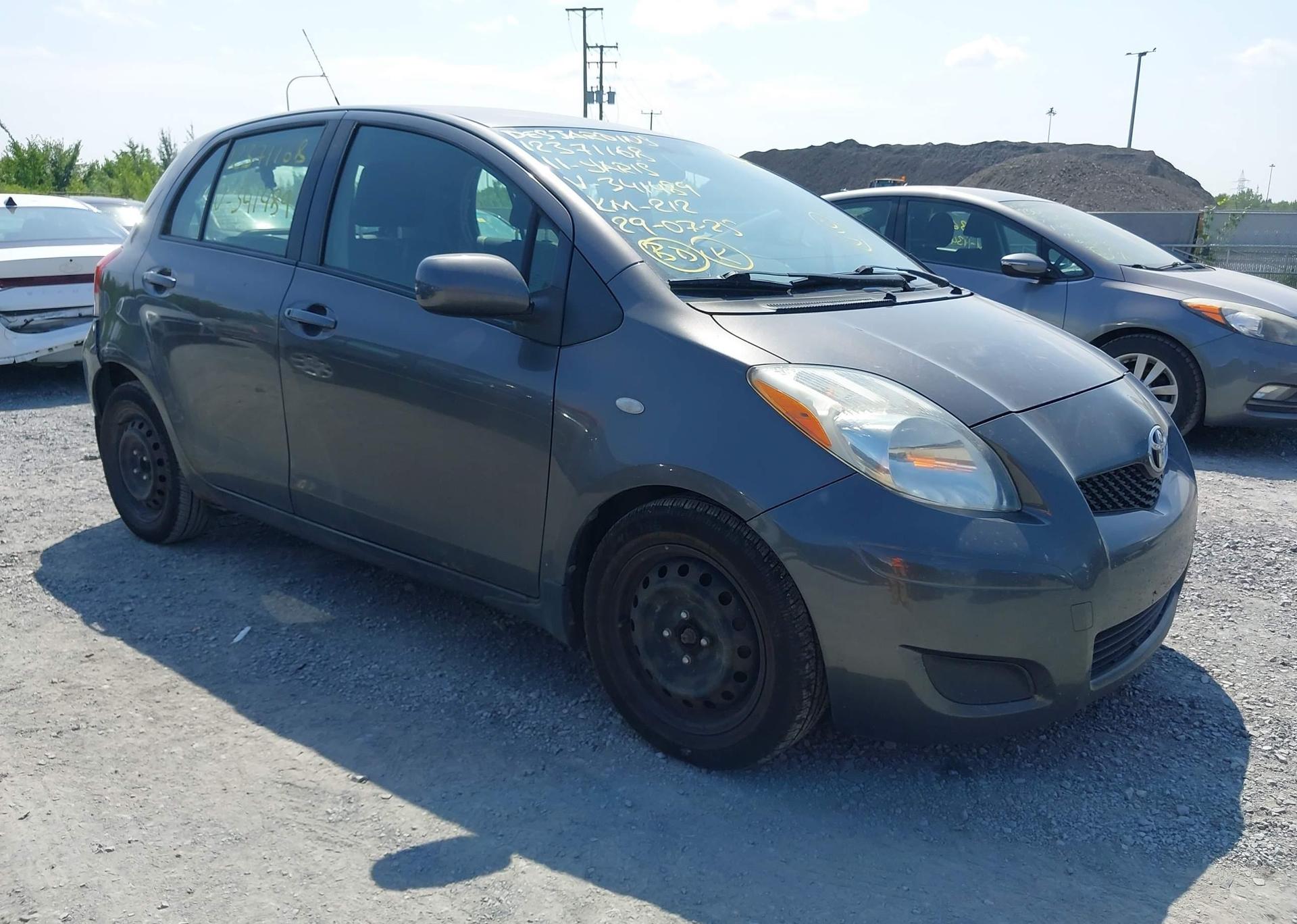 2011 TOYOTA YARIS