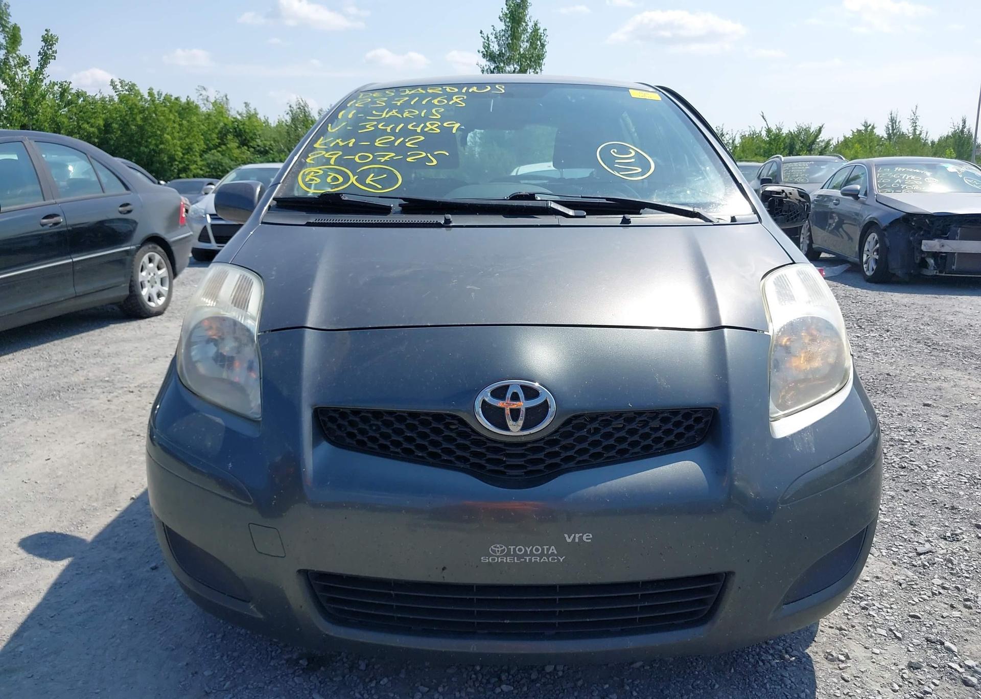 2011 TOYOTA YARIS