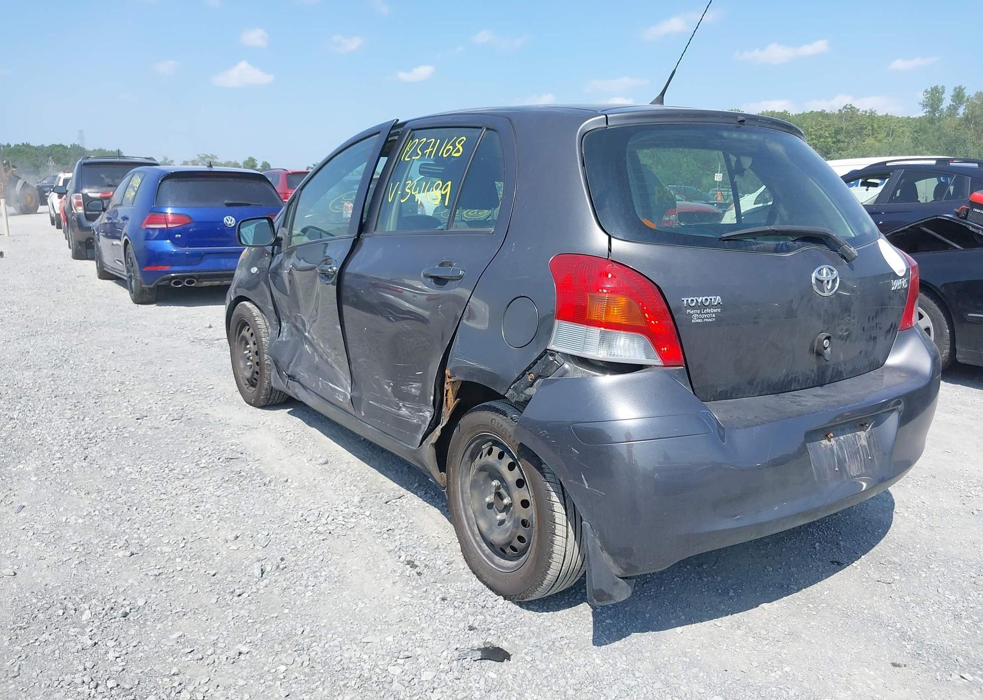 2011 TOYOTA YARIS