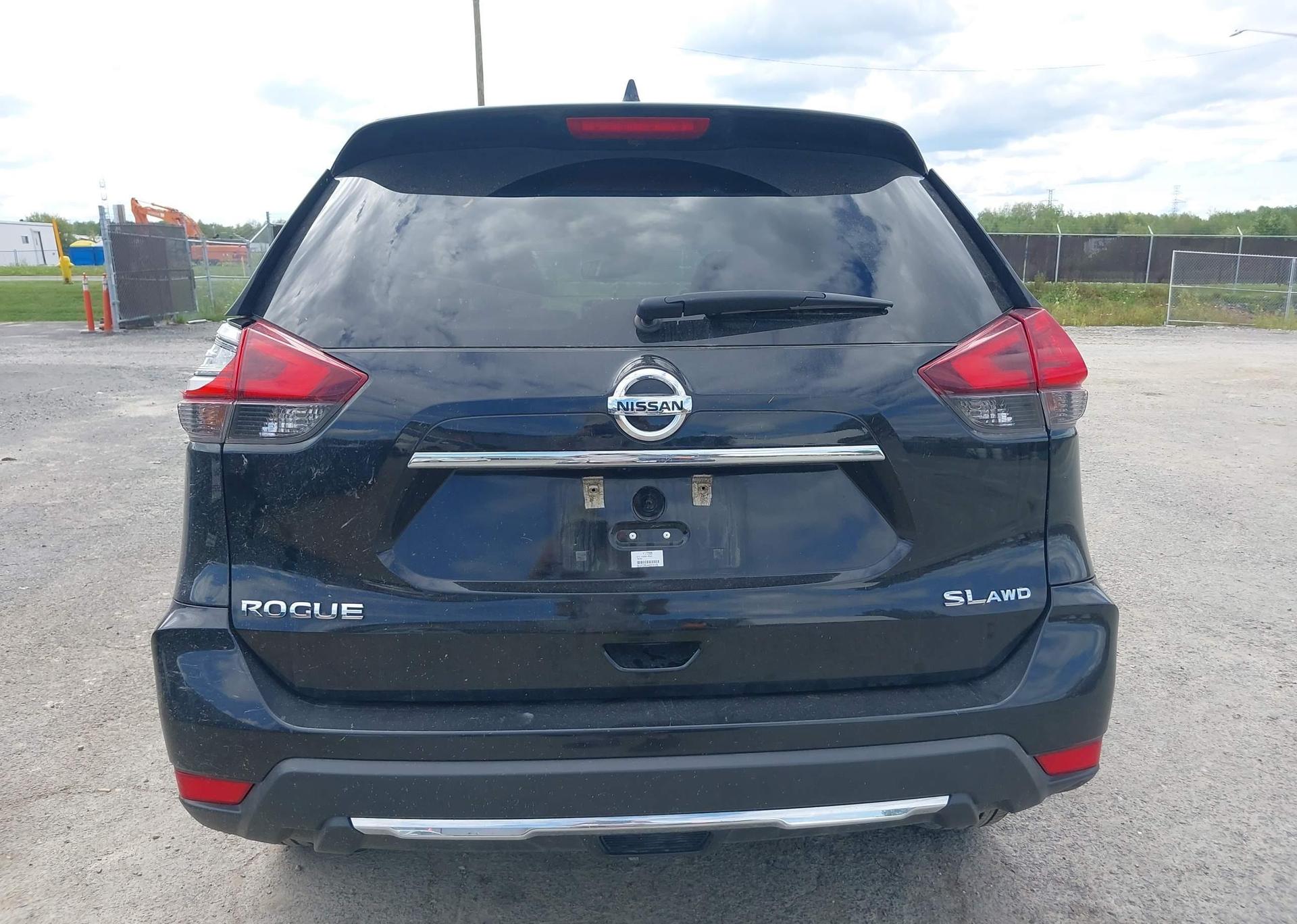 2017 NISSAN ROGUE S