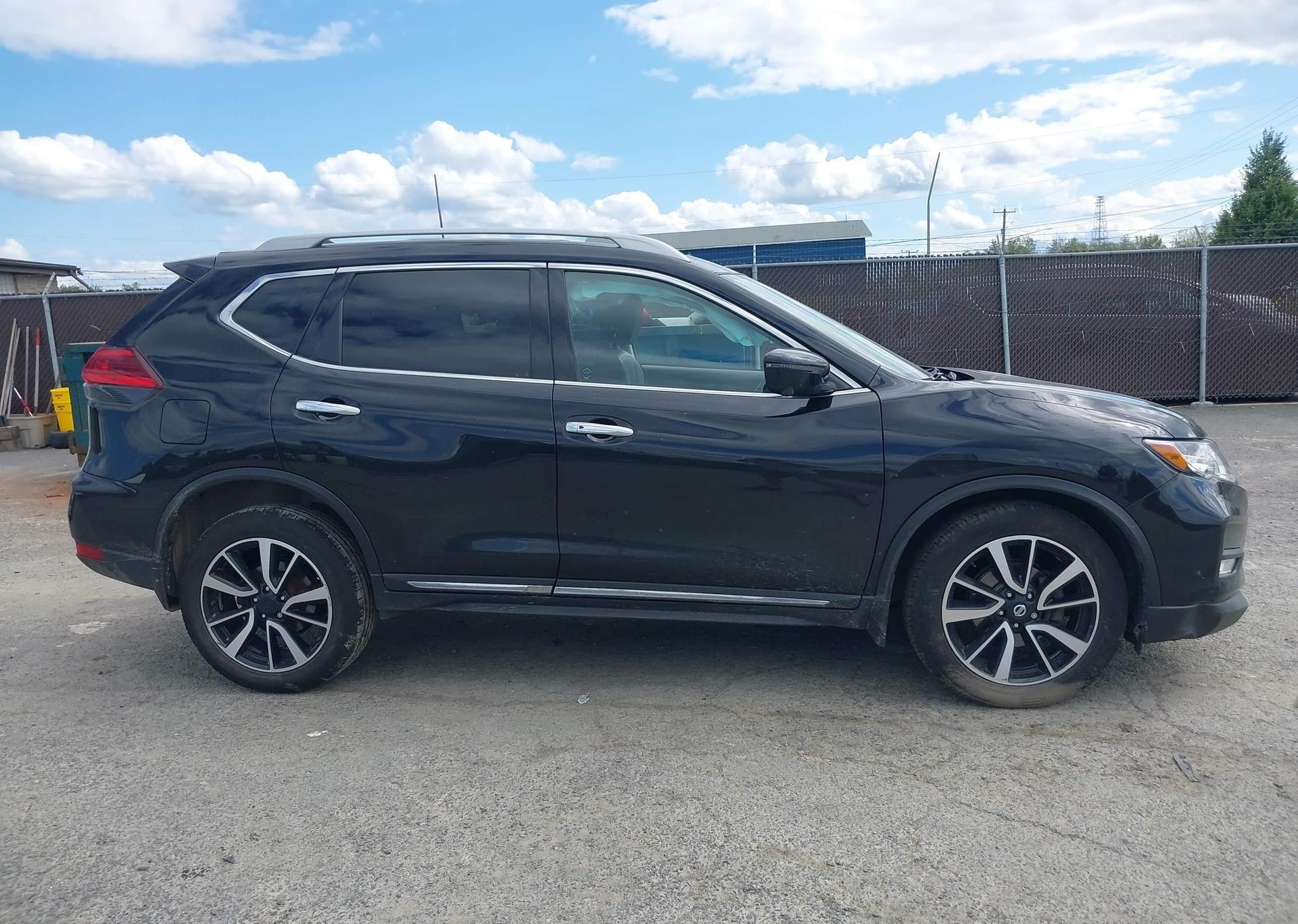 2017 NISSAN ROGUE S