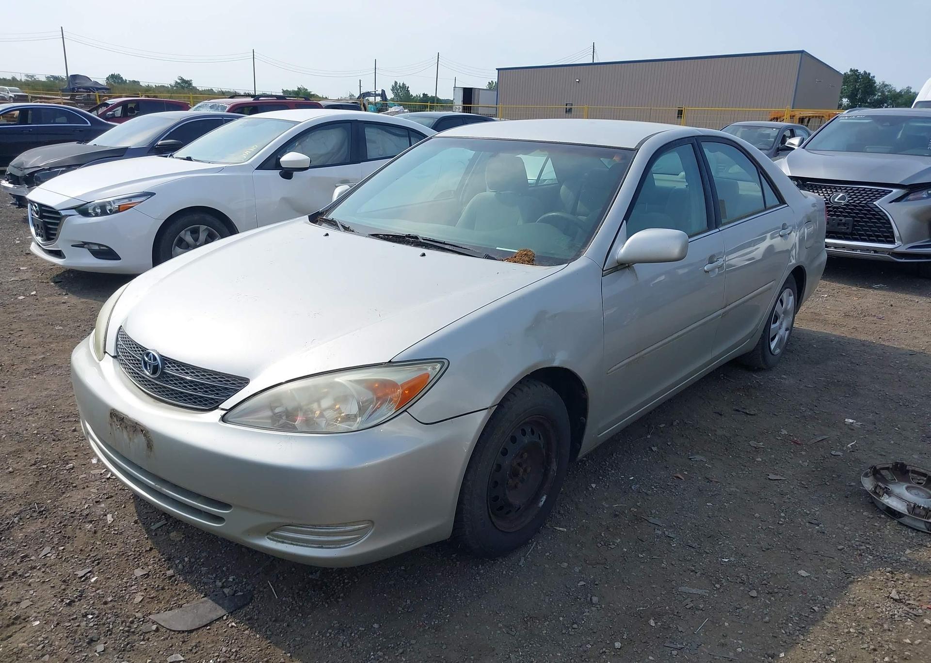 2004 TOYOTA CAMRY LE