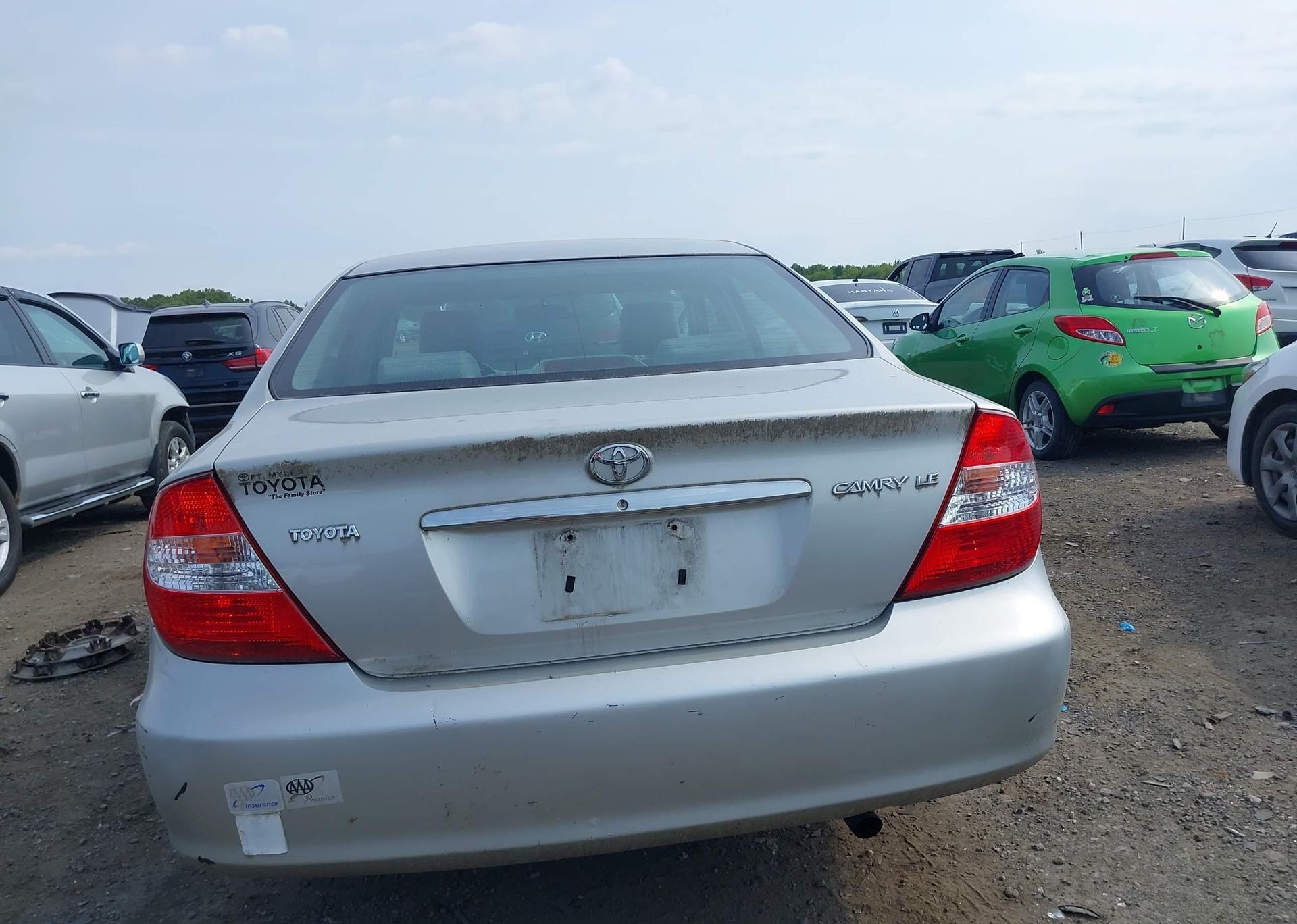 2004 TOYOTA CAMRY LE