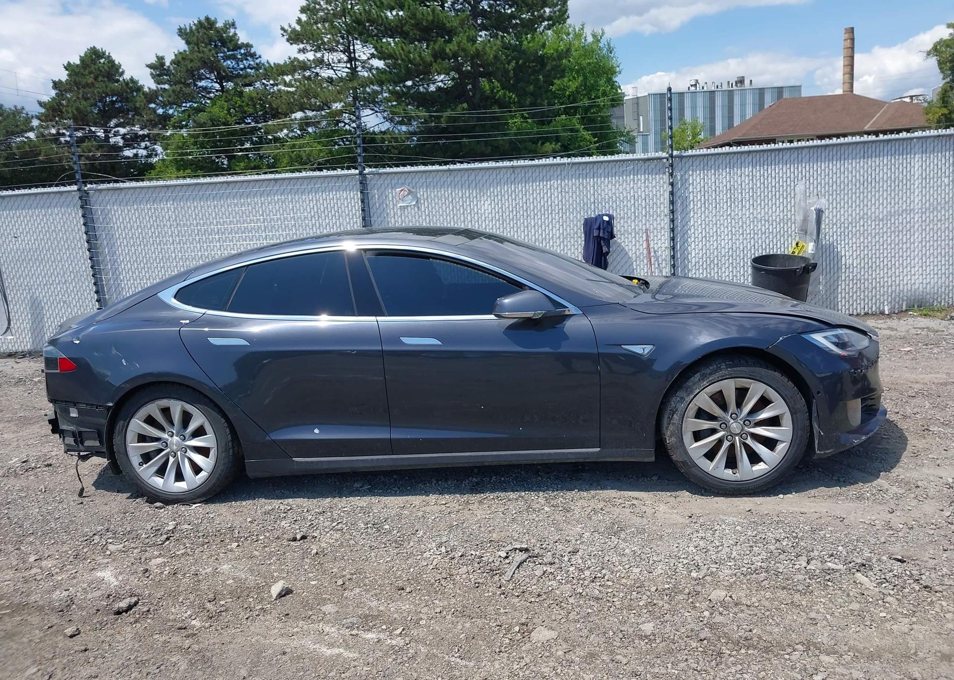 2016 TESLA MODEL S 60D