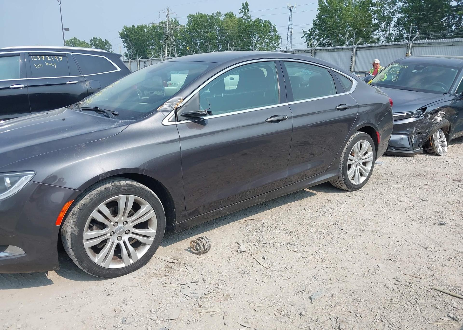 2015 CHRYSLER 200