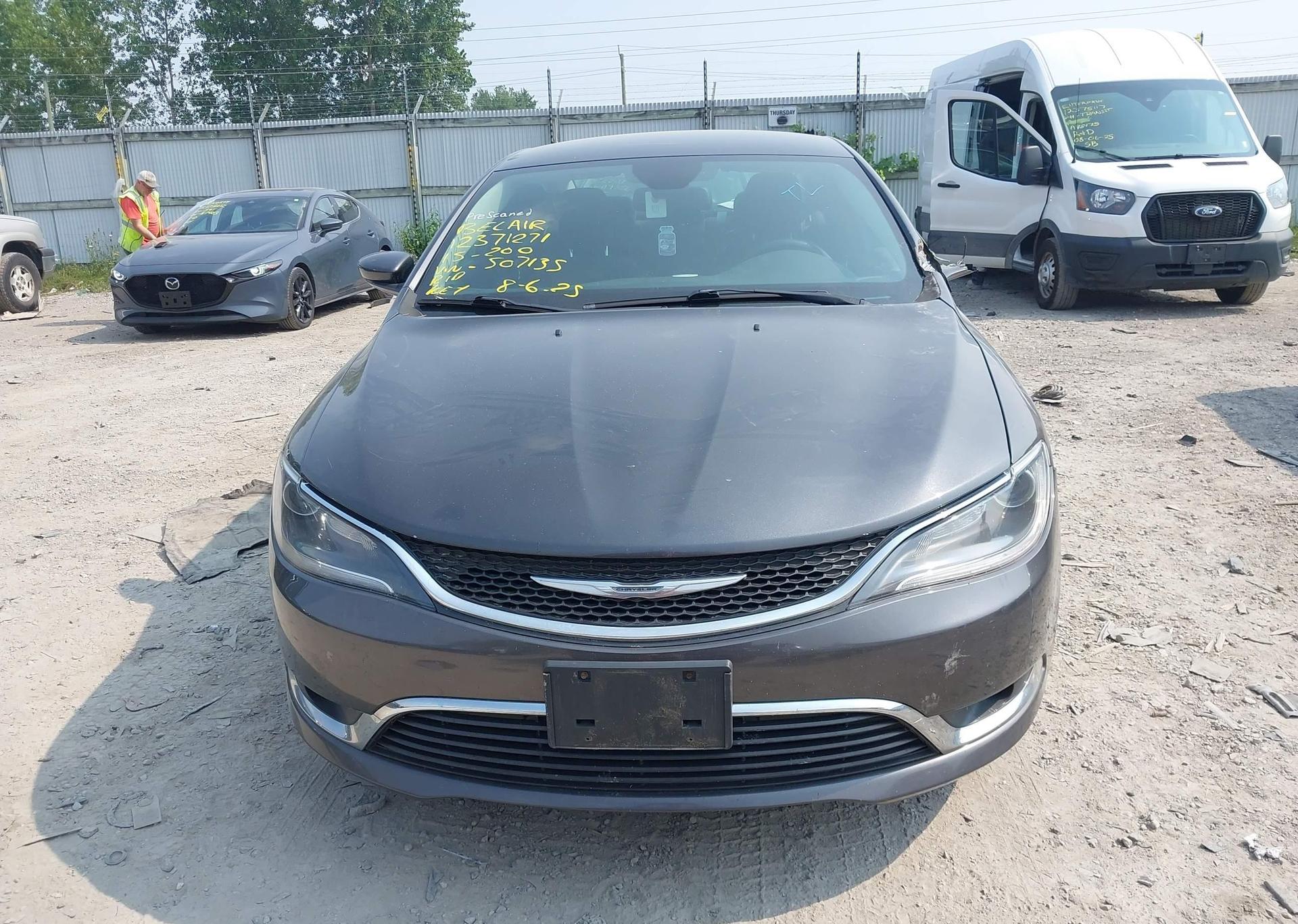 2015 CHRYSLER 200