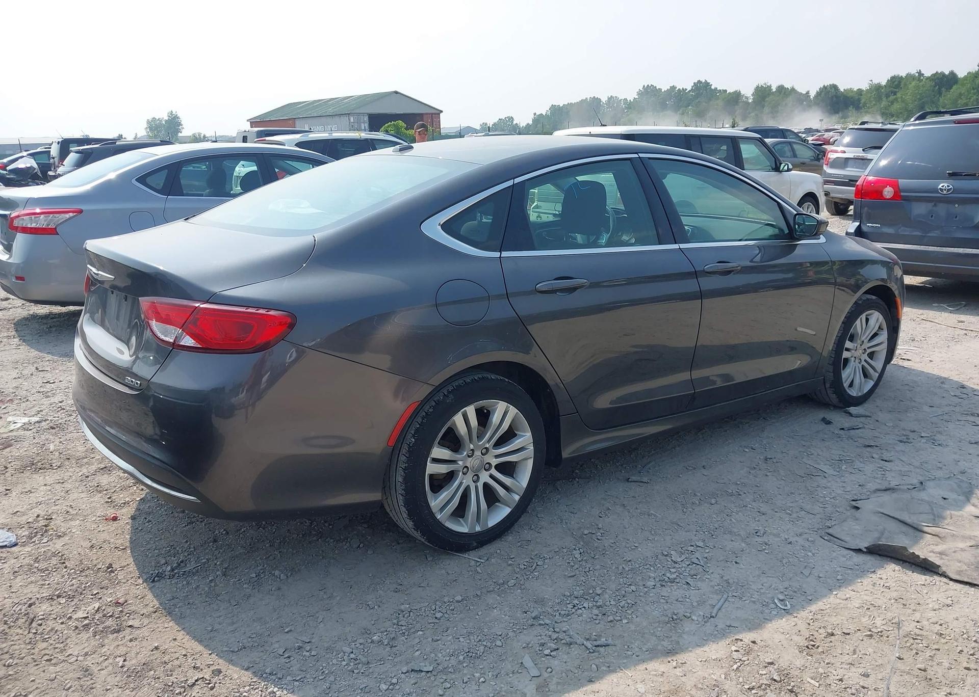 2015 CHRYSLER 200