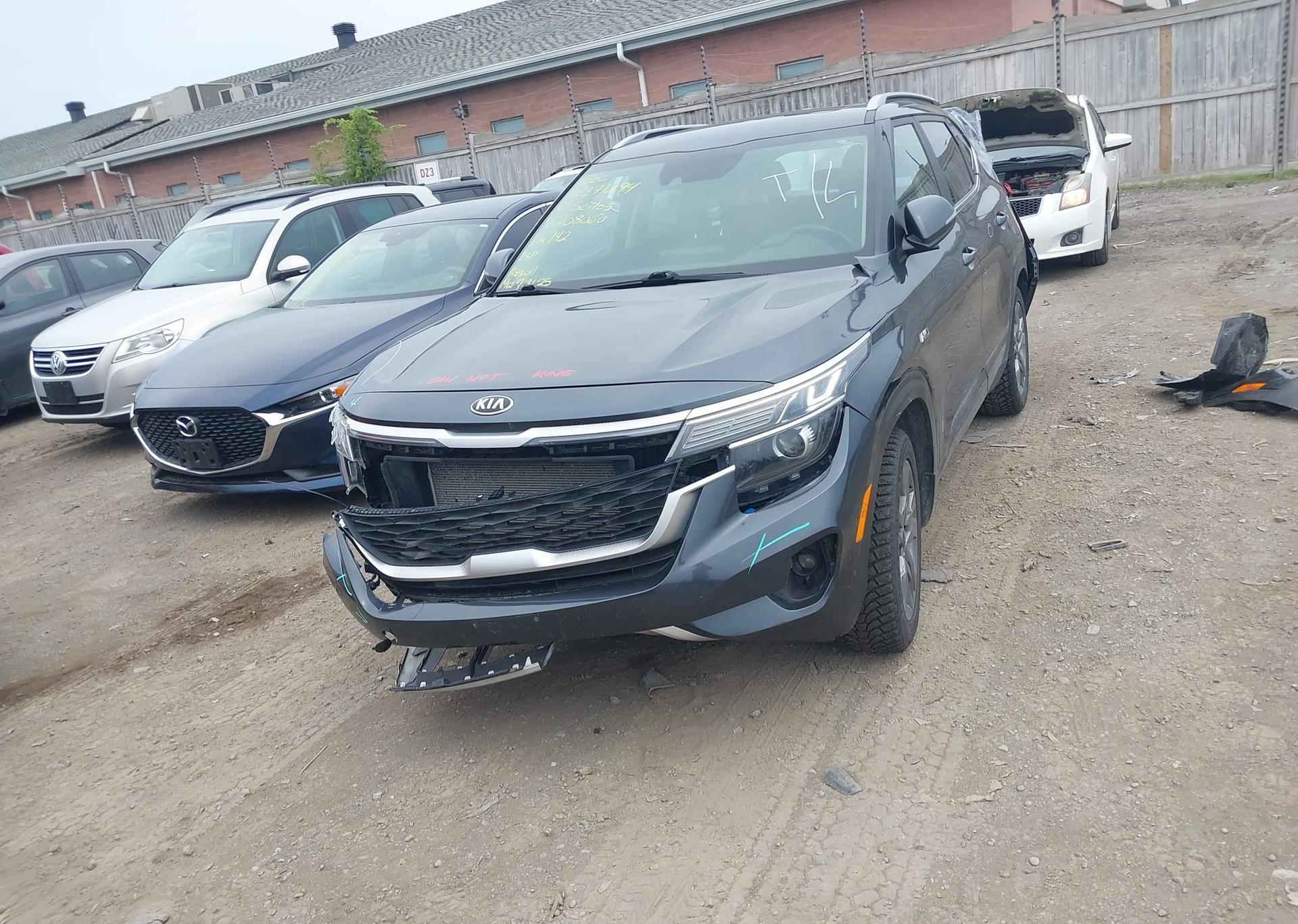 2021 KIA SELTOS EX