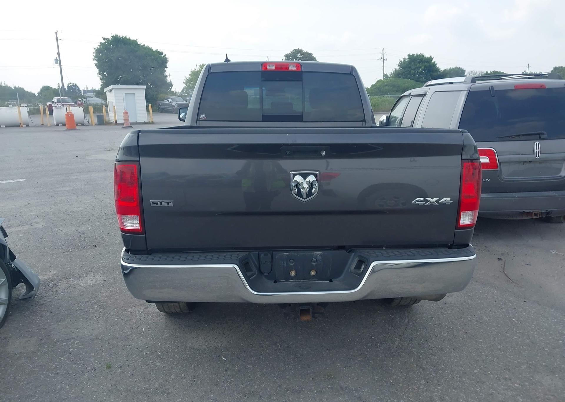 2018 RAM 1500 SLT