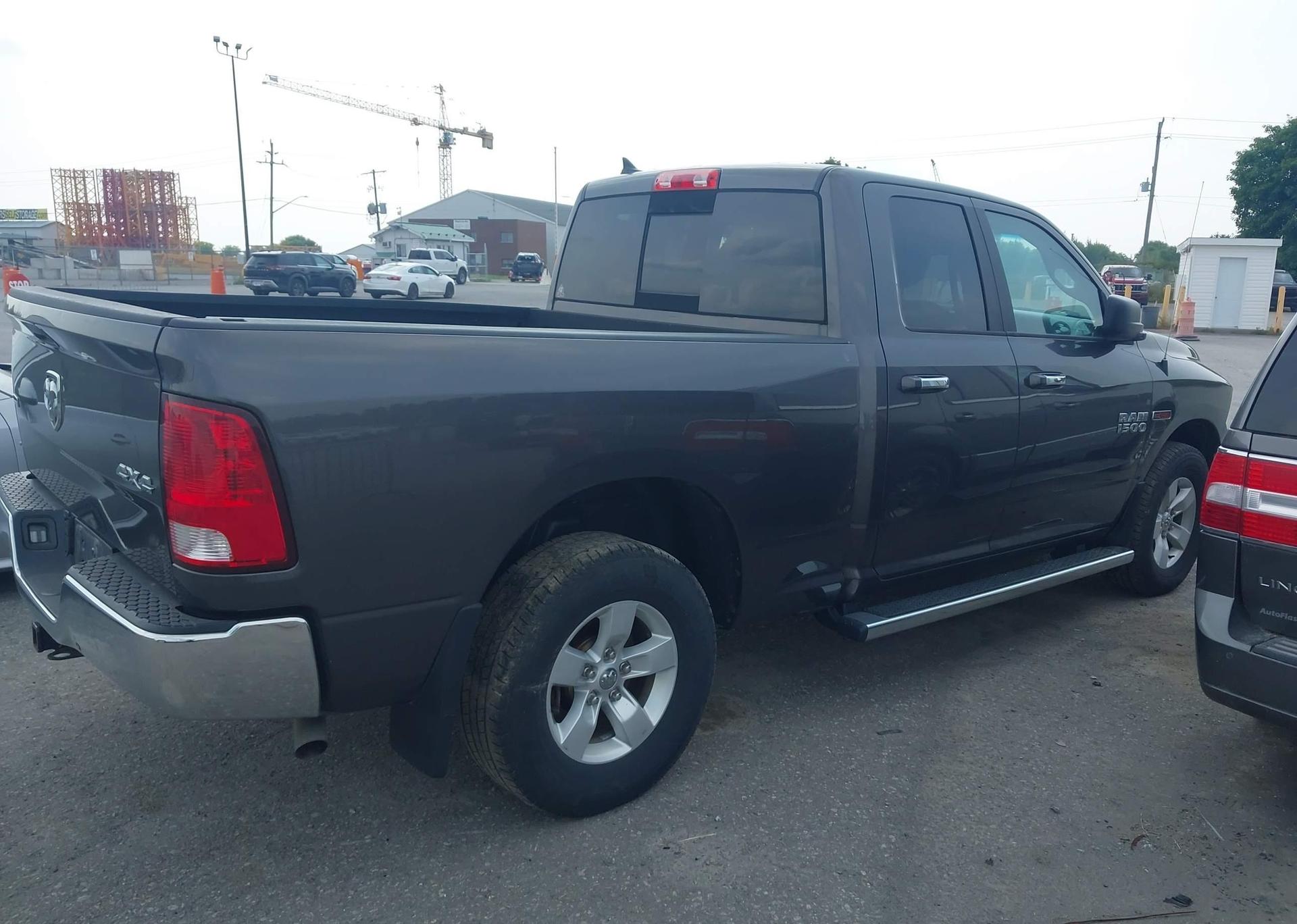 2018 RAM 1500 SLT