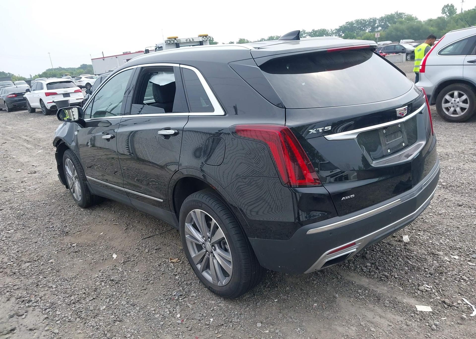 2024 CADILLAC XT5