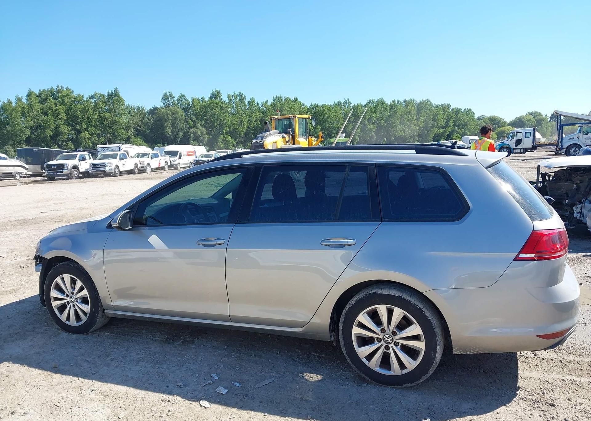 2016 VOLKSWAGEN GOLF SPORTWAGON 1.8 TSI COMFORTLINE