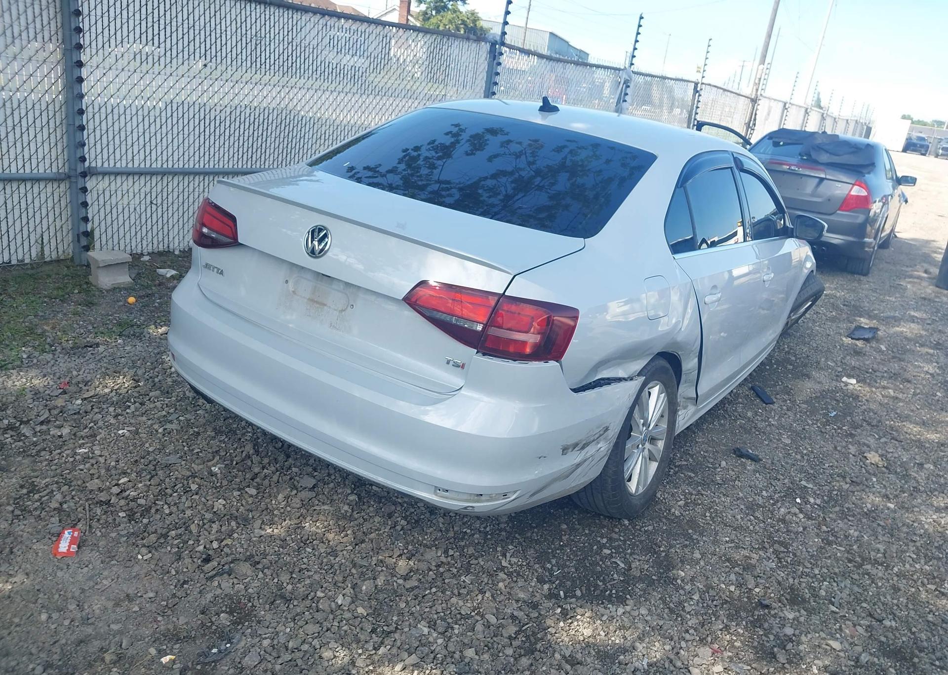 2017 VOLKSWAGEN JETTA