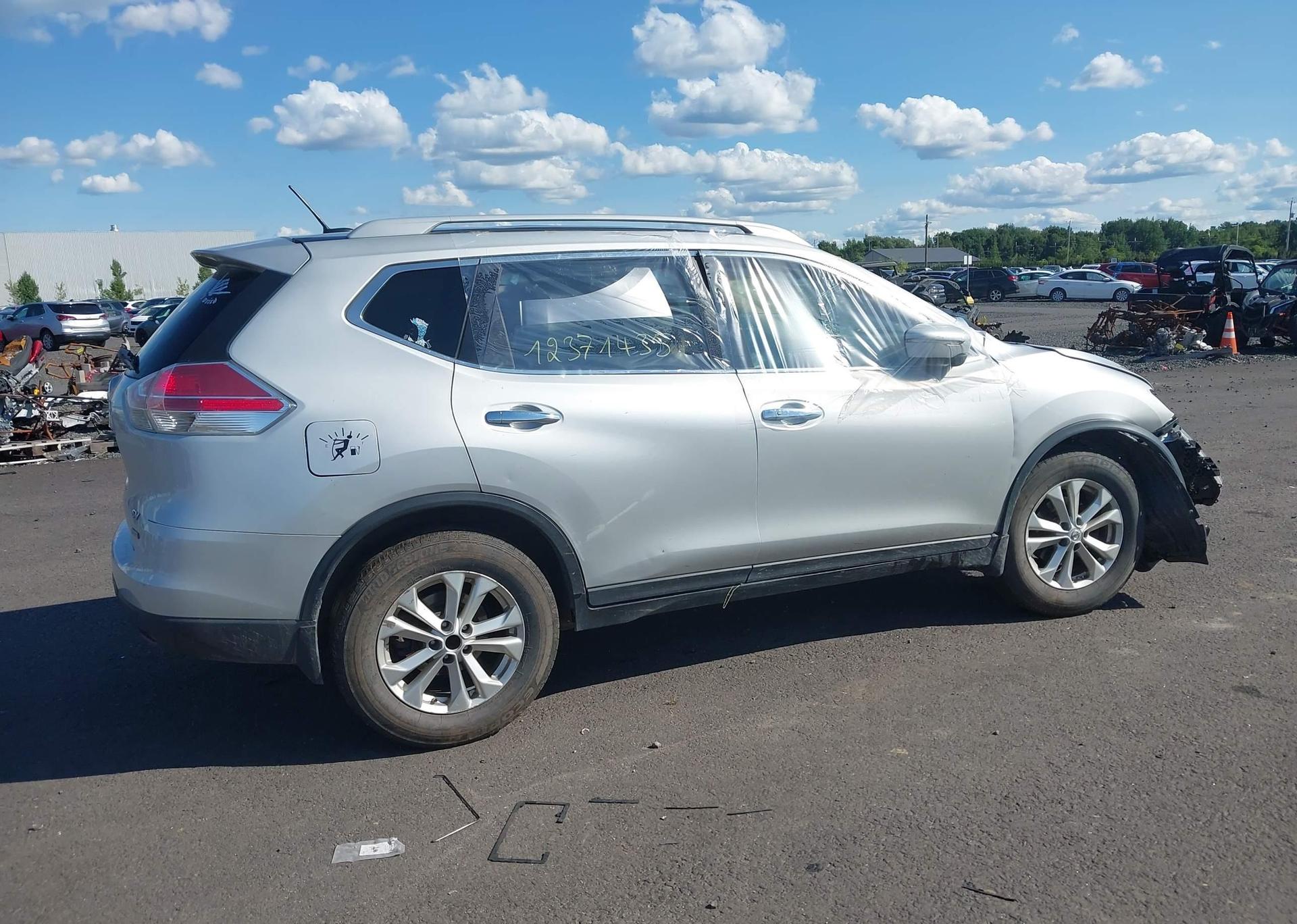 2015 NISSAN ROGUE S