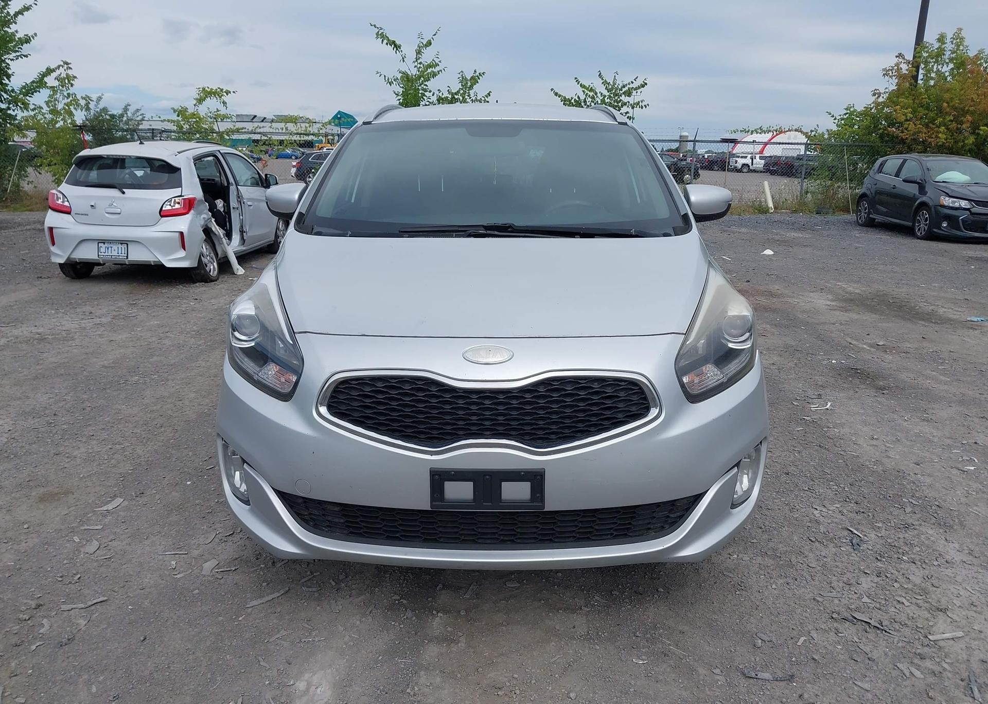 2014 KIA RONDO