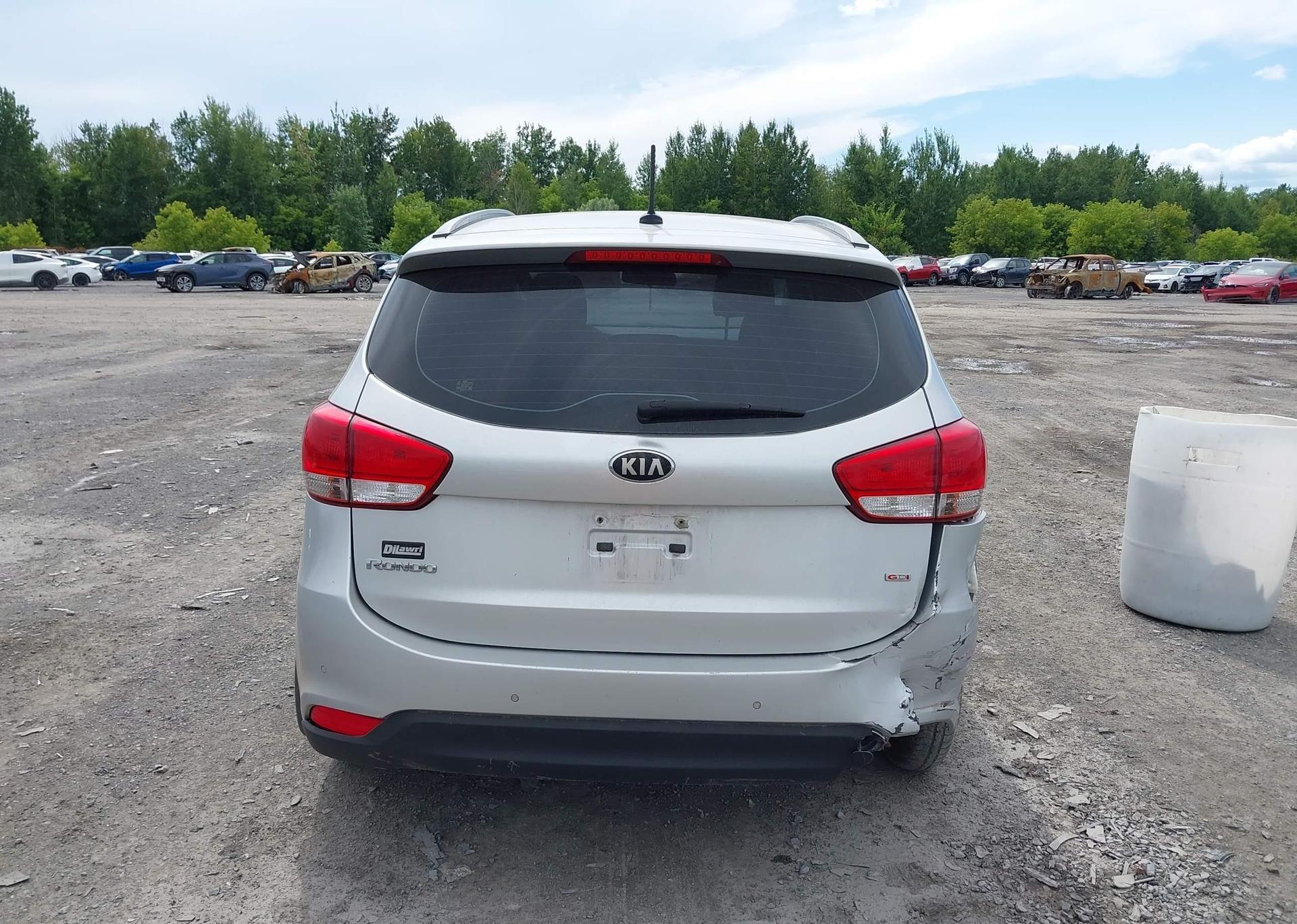 2014 KIA RONDO