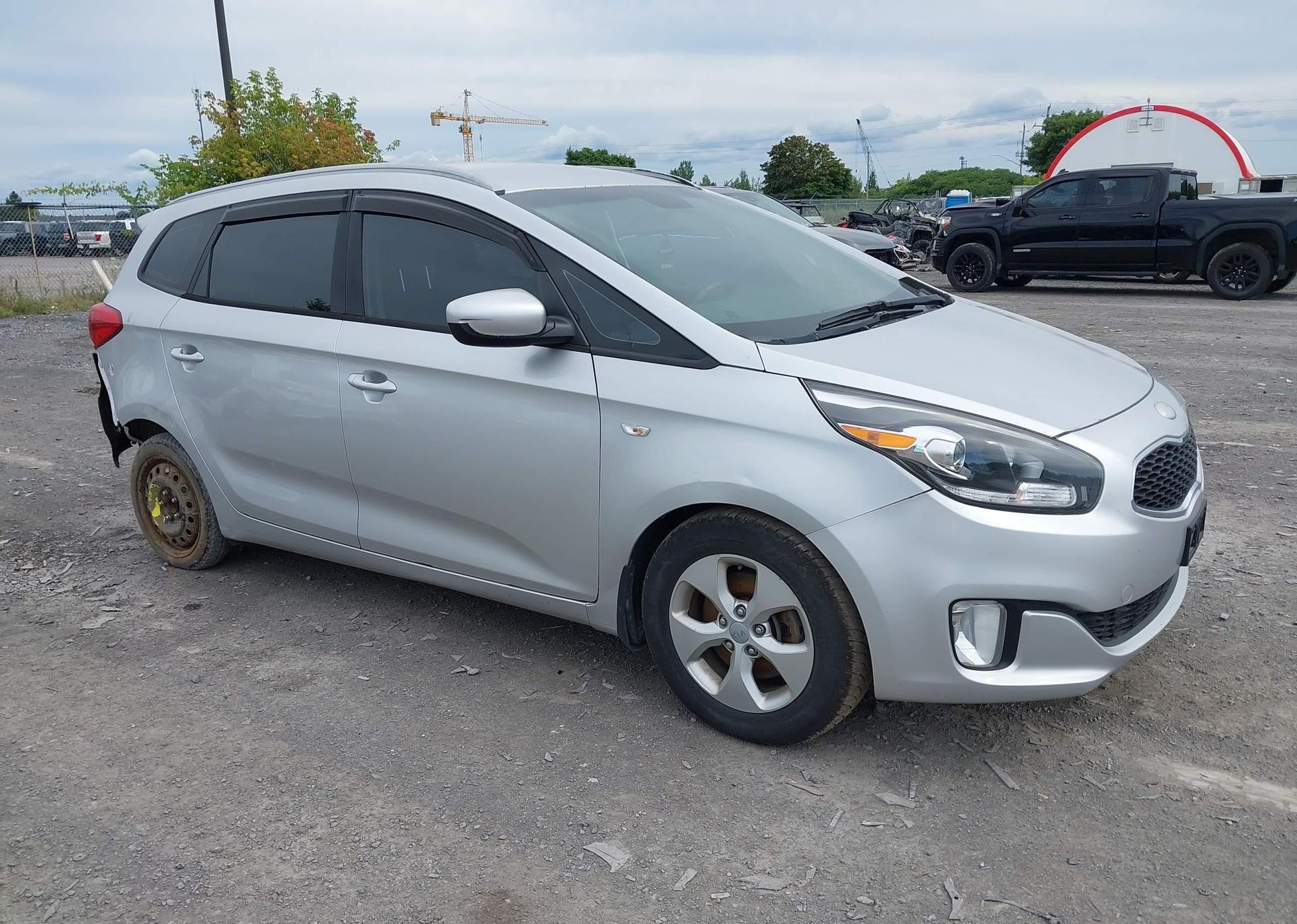 2014 KIA RONDO