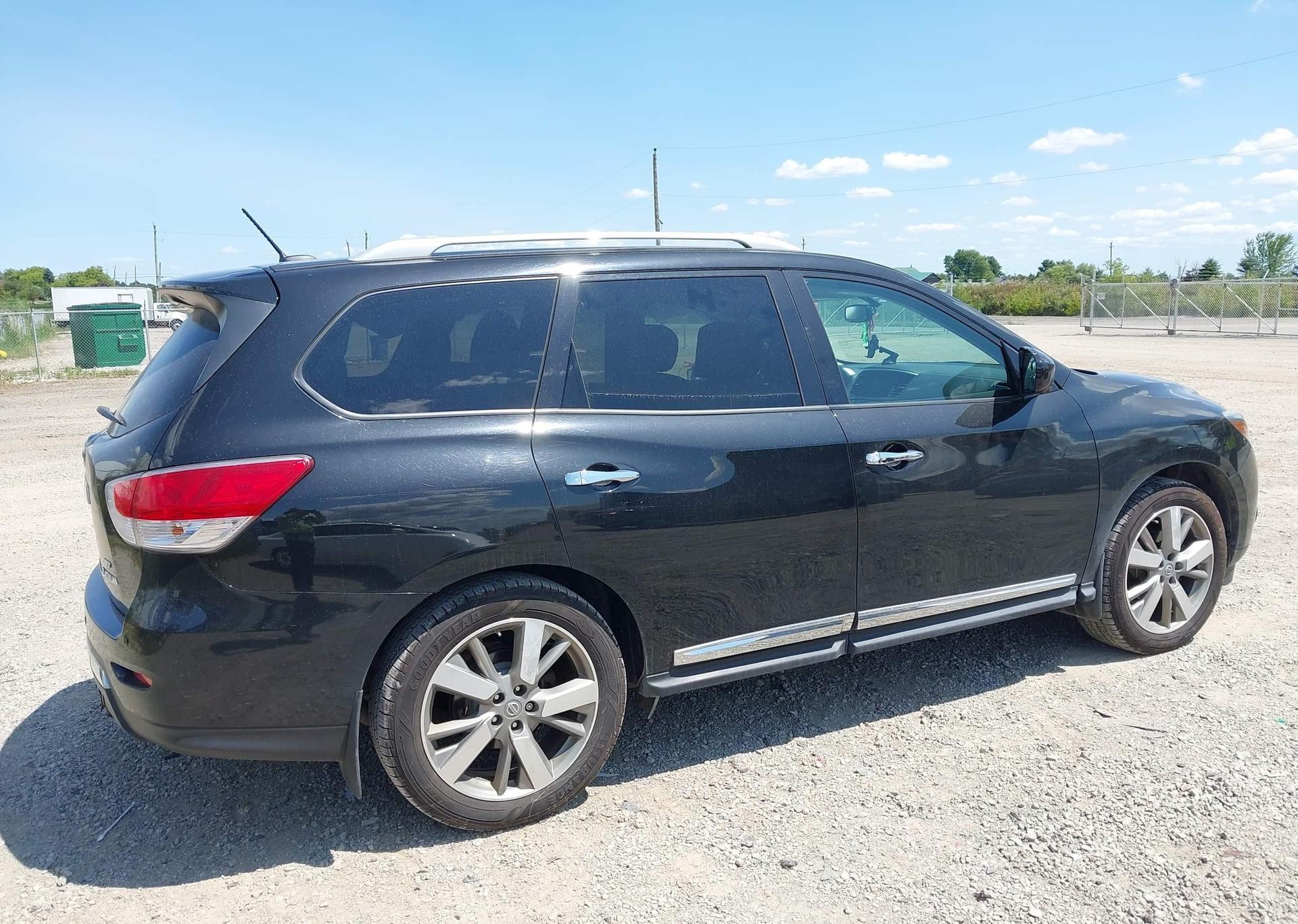 2016 NISSAN PATHFINDER S