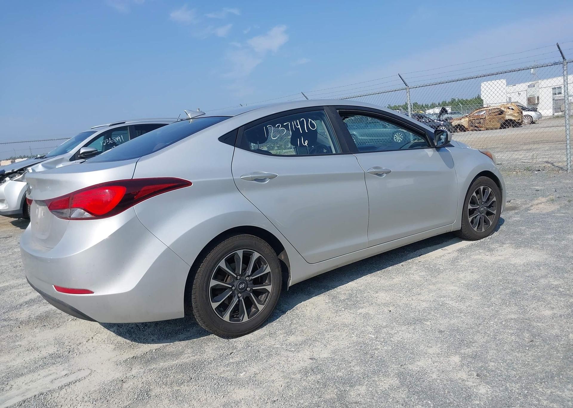 2016 HYUNDAI ELANTRA GL