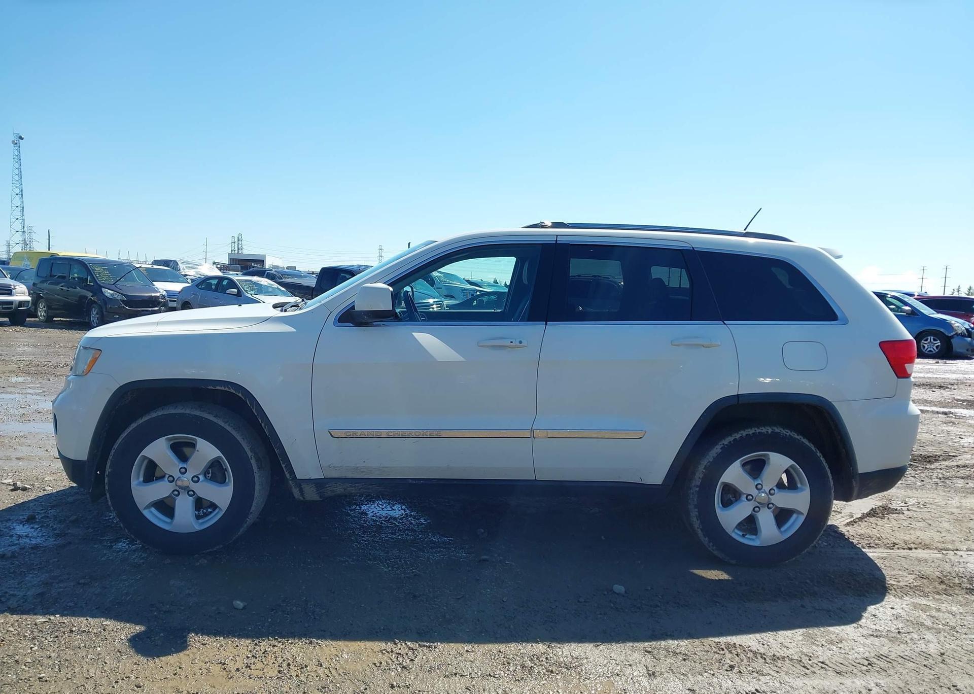 2011 JEEP GRAND CHEROKEE LAREDO