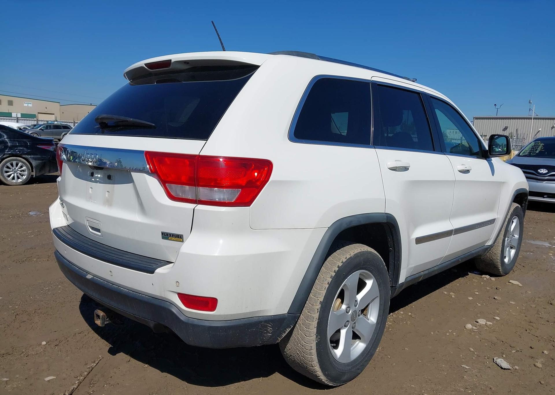 2011 JEEP GRAND CHEROKEE LAREDO