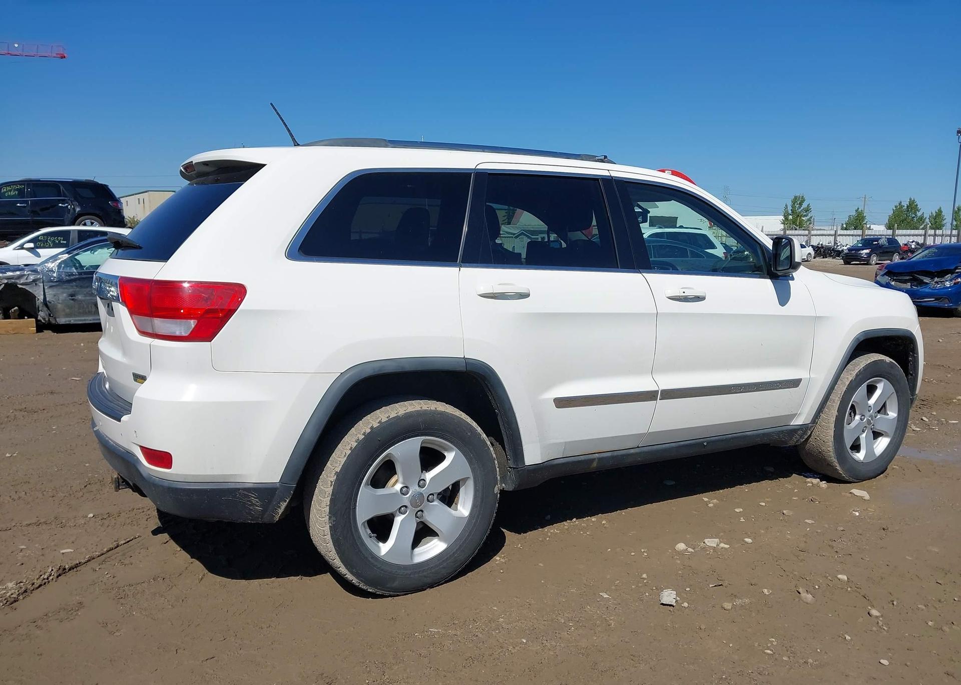 2011 JEEP GRAND CHEROKEE LAREDO