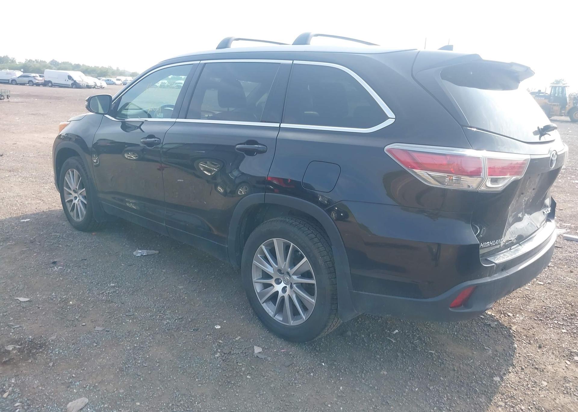 2015 TOYOTA HIGHLANDER