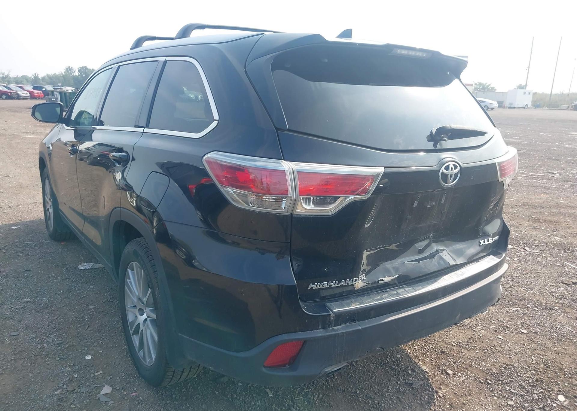 2015 TOYOTA HIGHLANDER