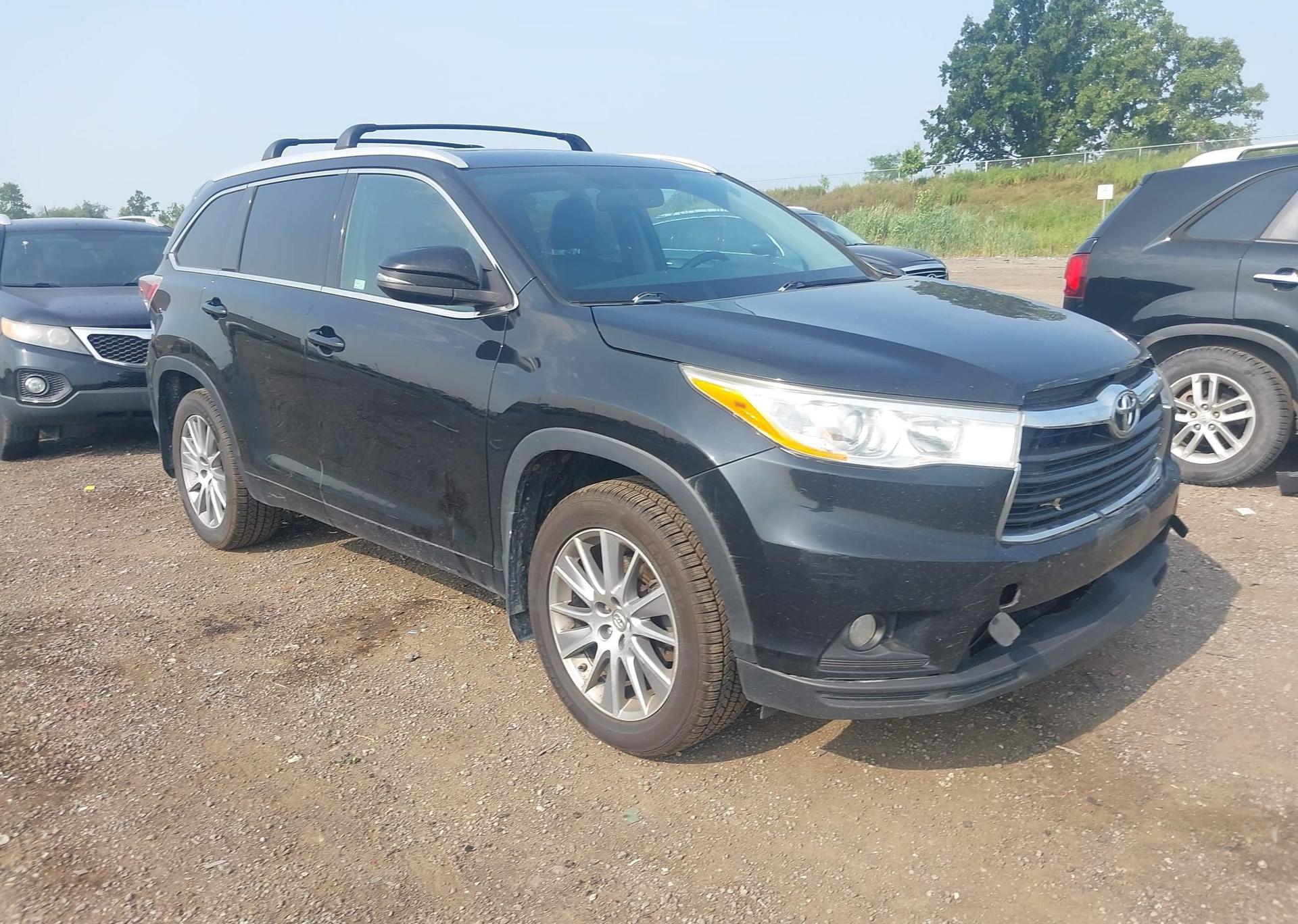 2015 TOYOTA HIGHLANDER