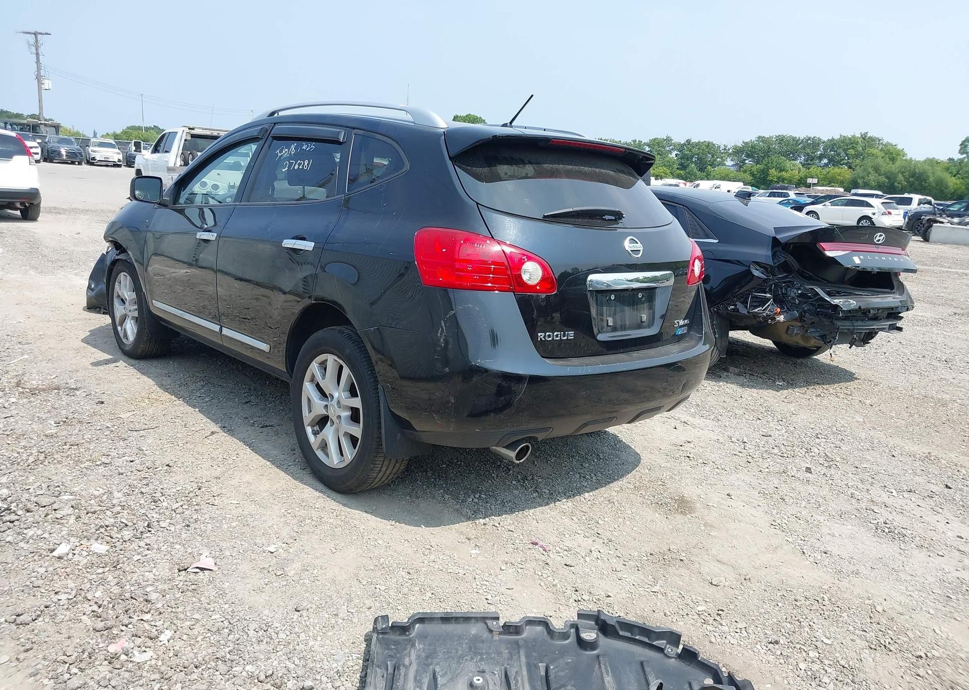 2011 NISSAN ROGUE S