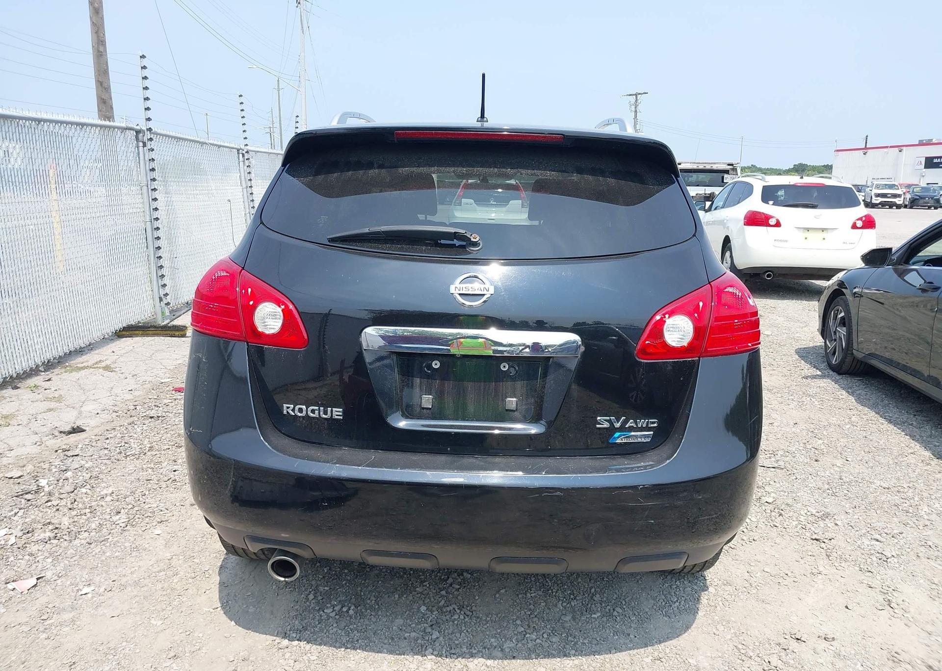 2011 NISSAN ROGUE S