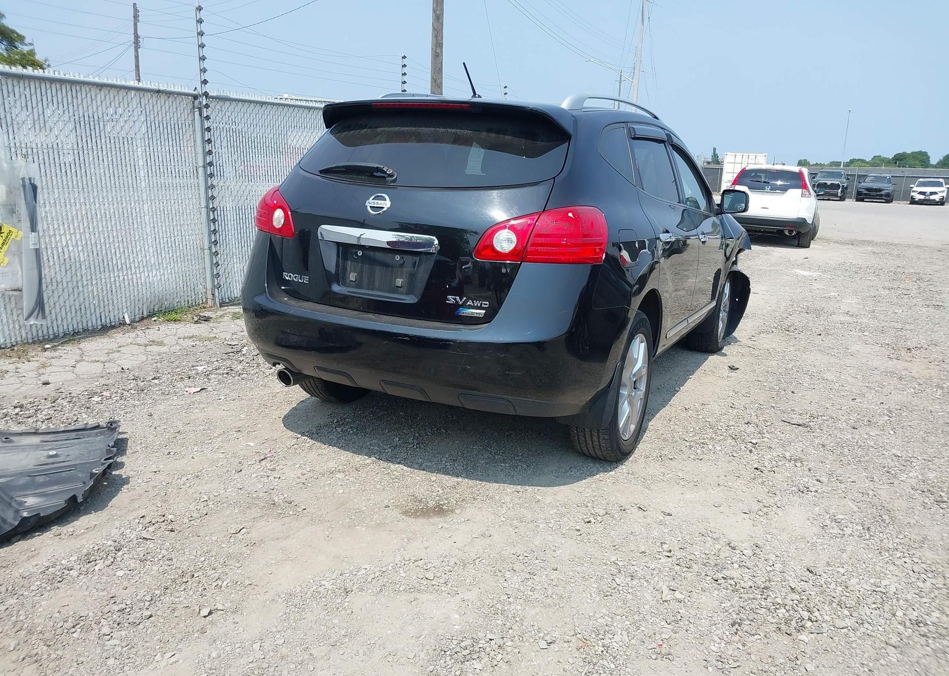 2011 NISSAN ROGUE S