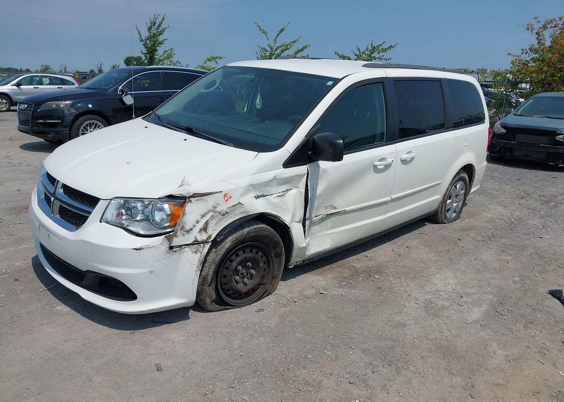2013 DODGE GRAND CARAVAN SE