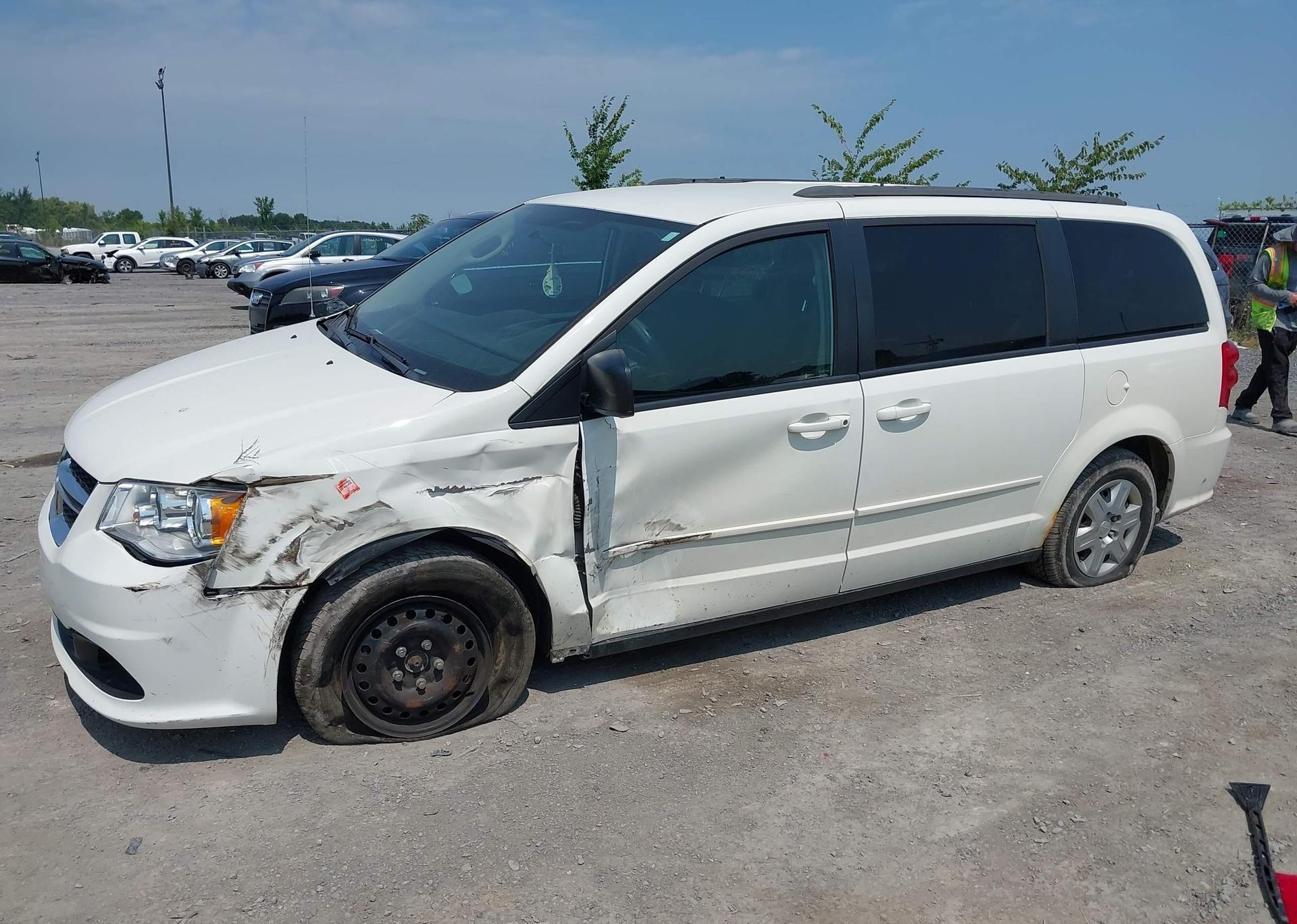 2013 DODGE GRAND CARAVAN SE