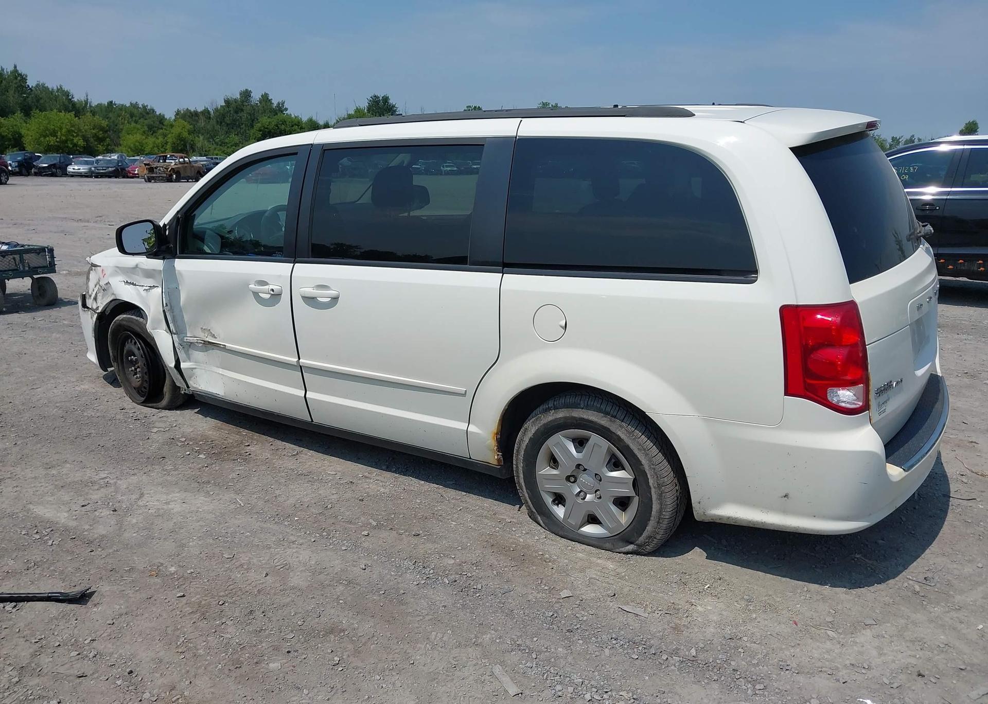 2013 DODGE GRAND CARAVAN SE