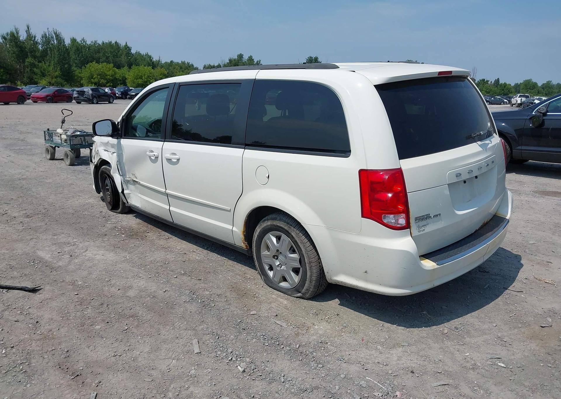 2013 DODGE GRAND CARAVAN SE