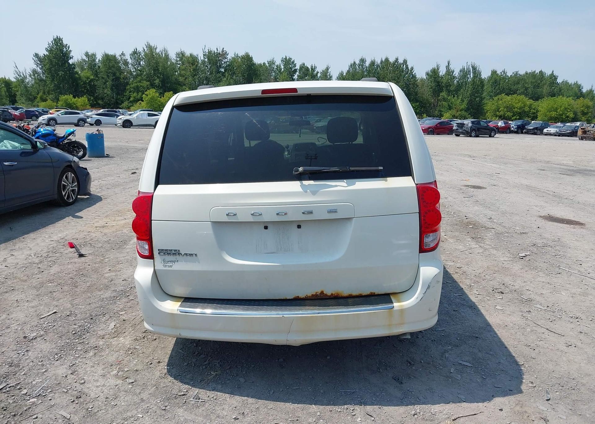 2013 DODGE GRAND CARAVAN SE