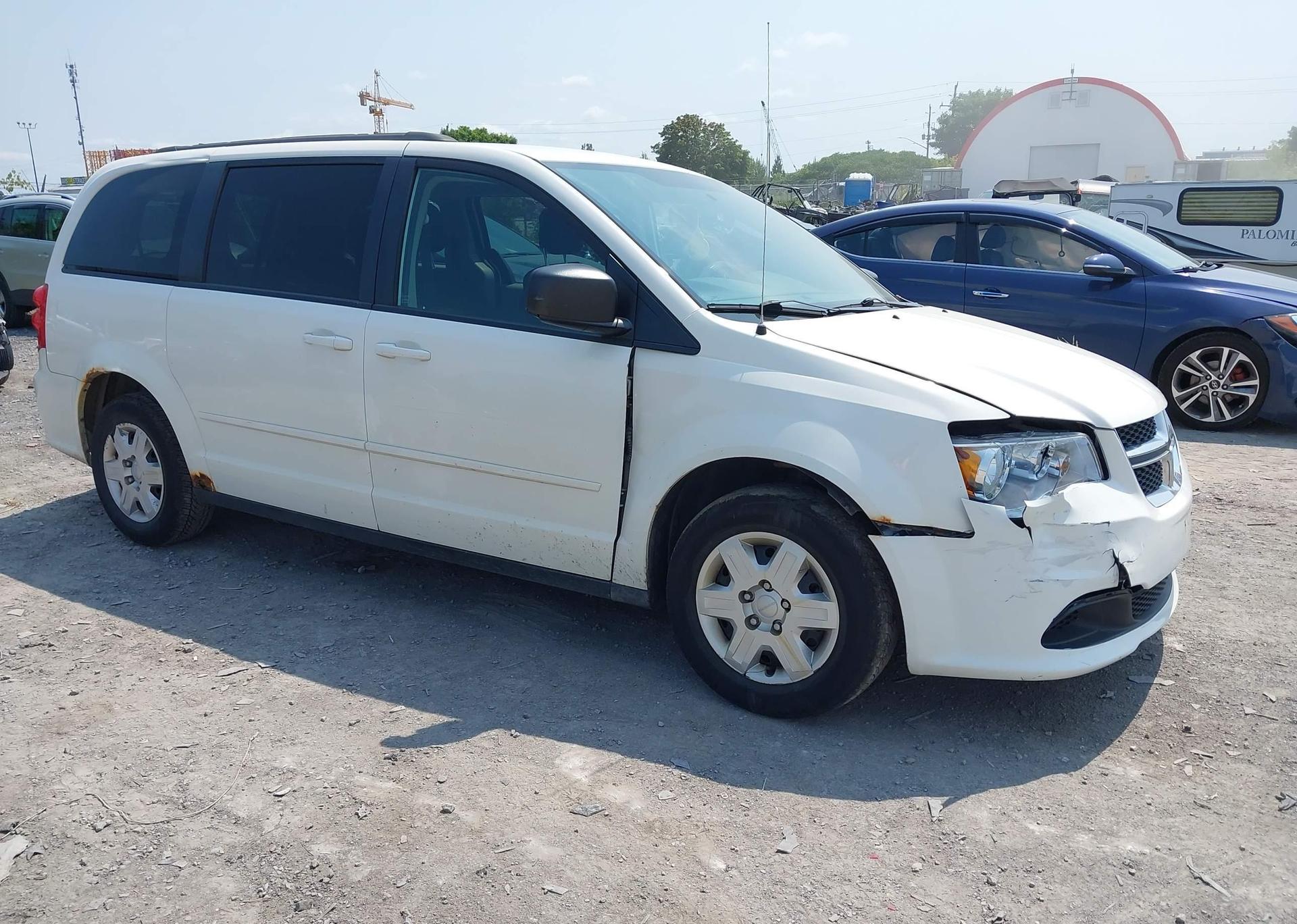 2013 DODGE GRAND CARAVAN SE