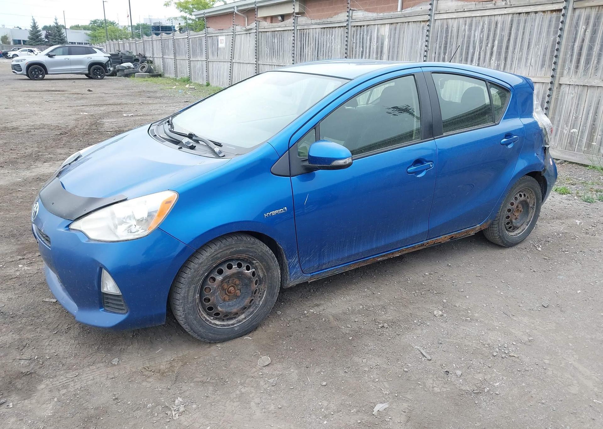 2014 TOYOTA Prius c