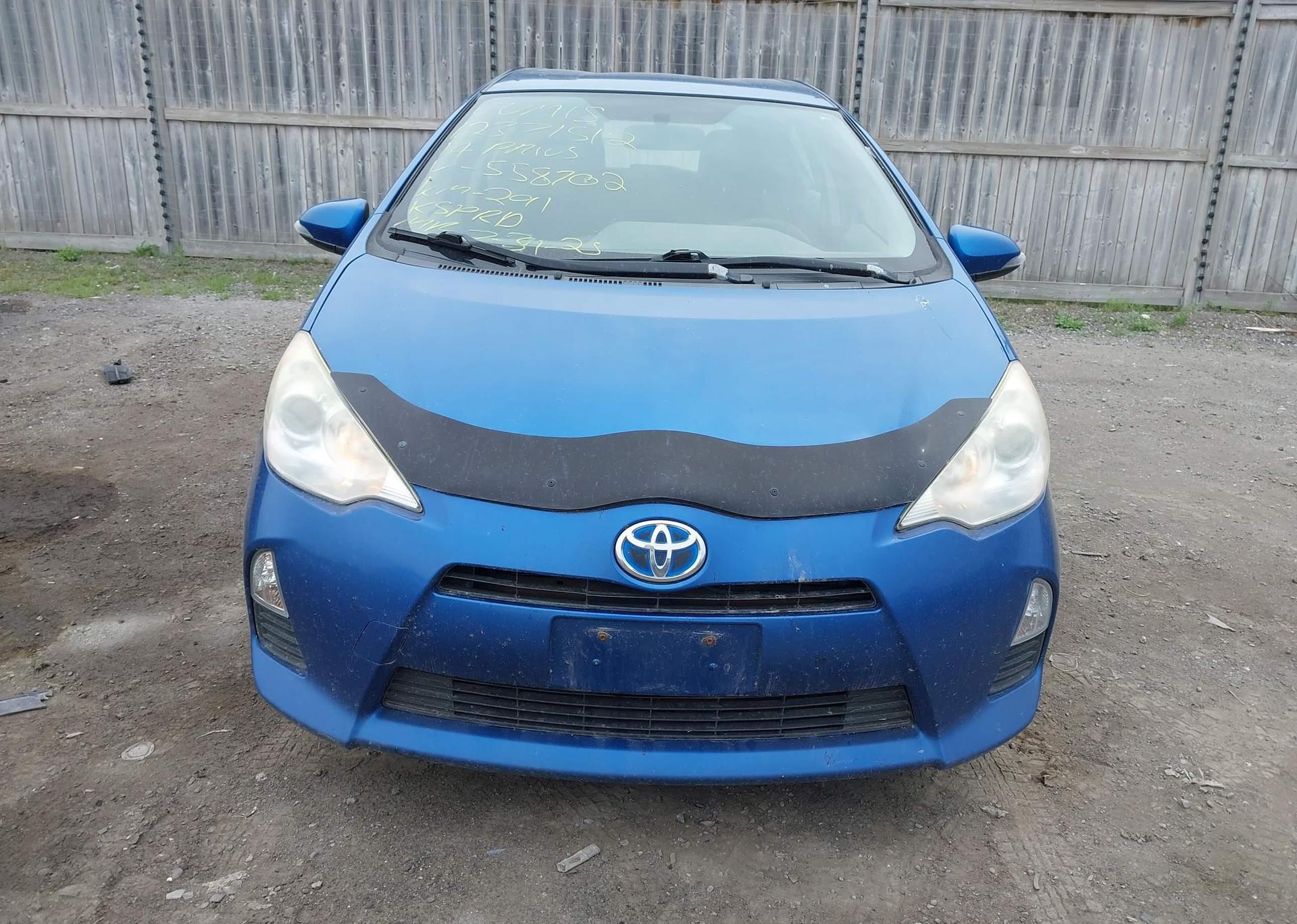 2014 TOYOTA Prius c