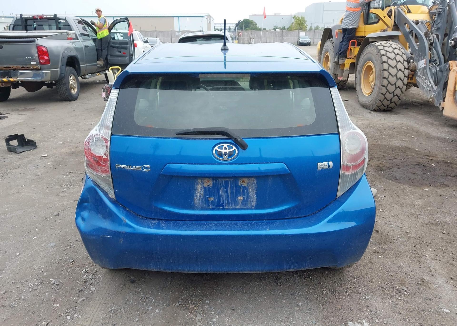 2014 TOYOTA Prius c