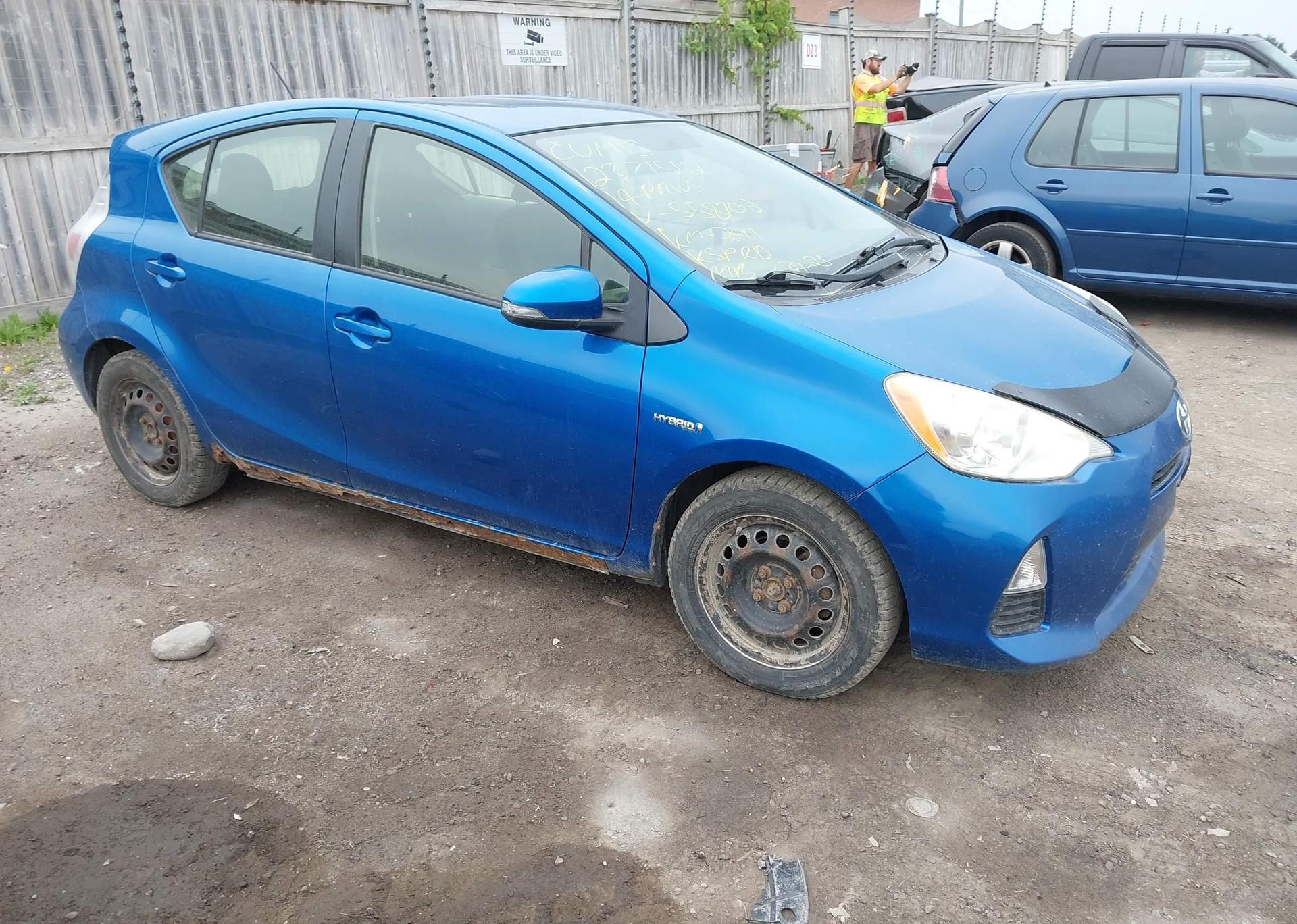 2014 TOYOTA Prius c