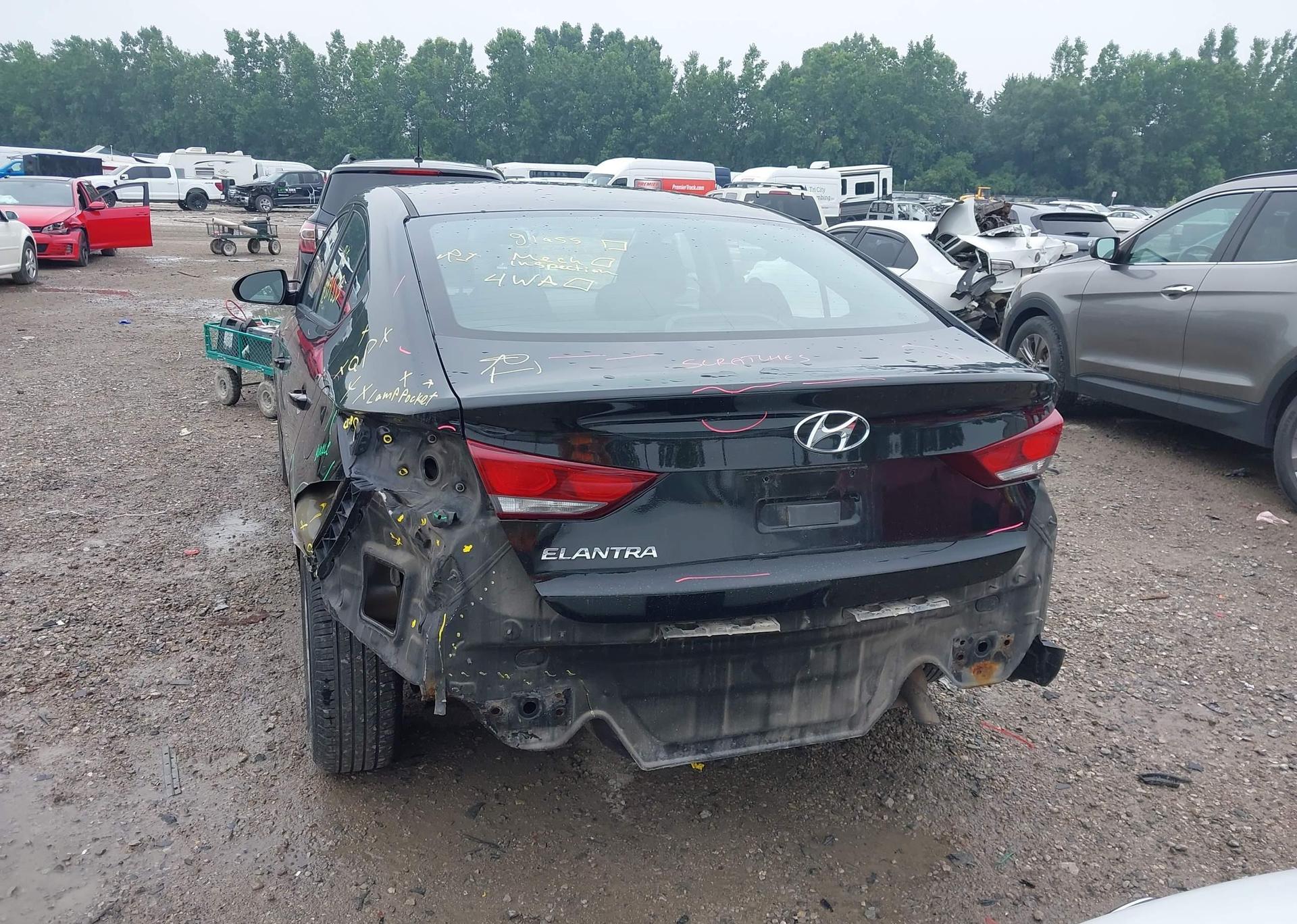 2018 HYUNDAI ELANTRA LE