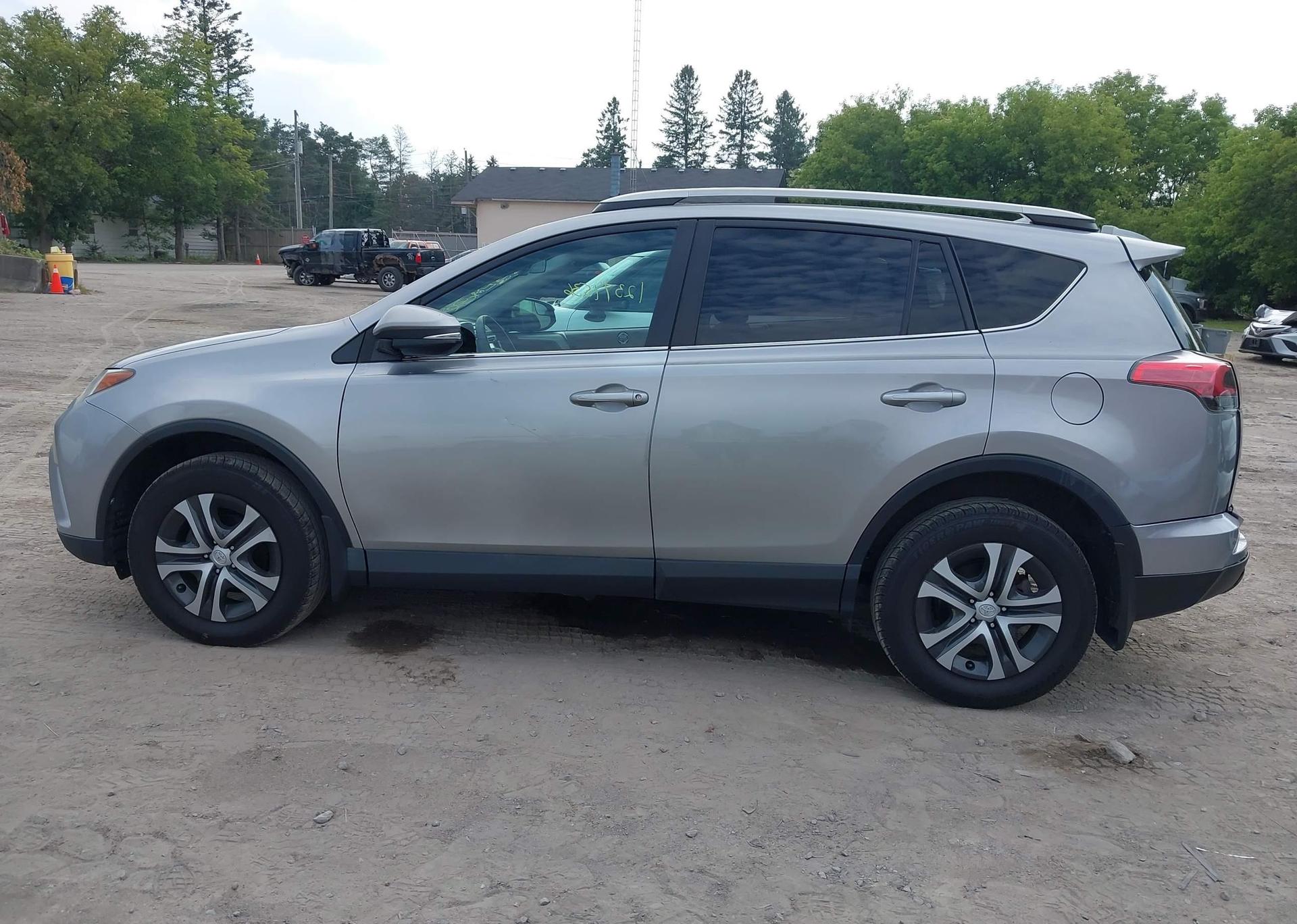 2017 TOYOTA RAV4 LE