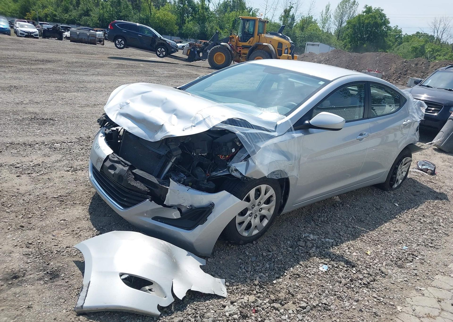 2014 HYUNDAI ELANTRA SE