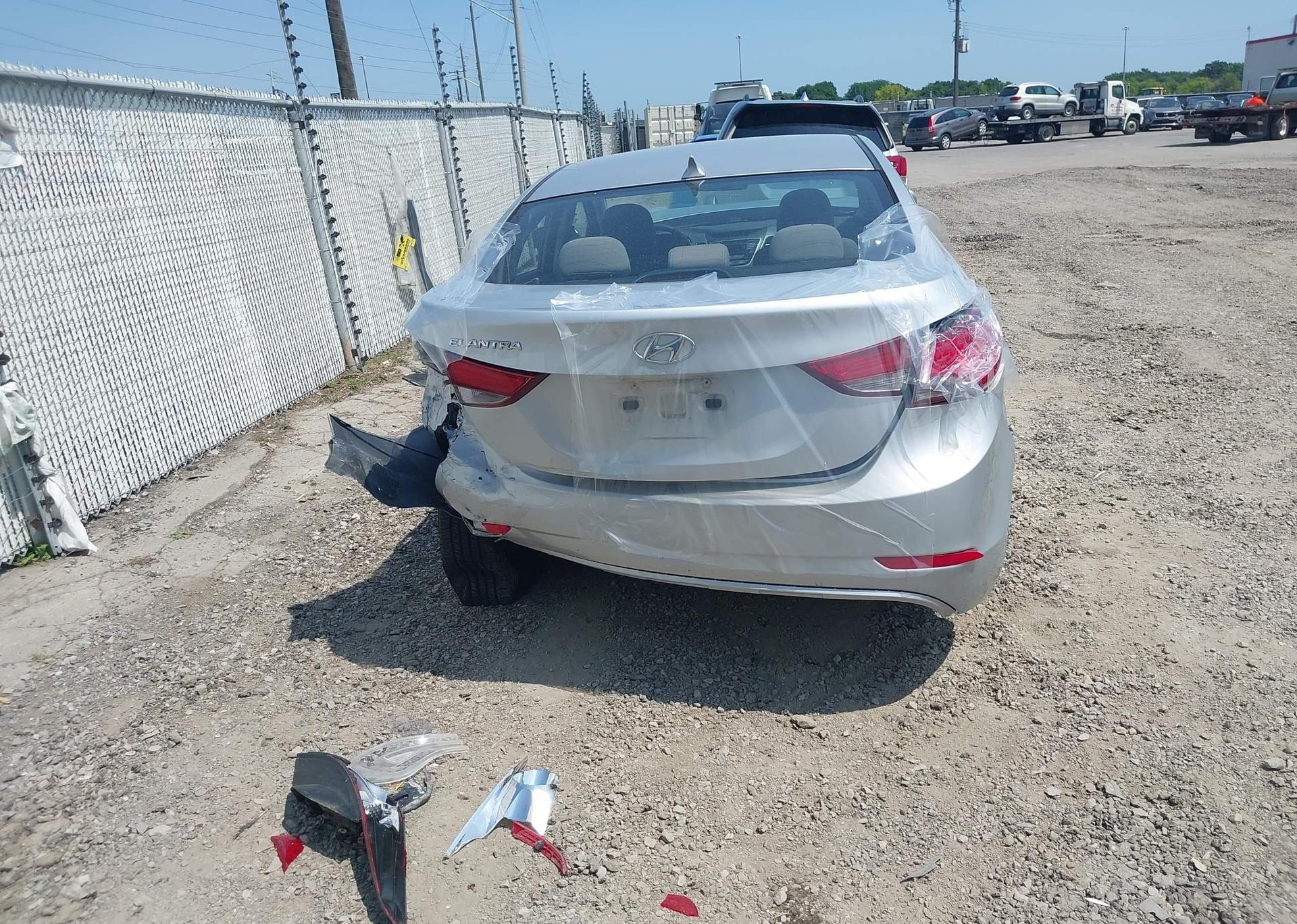 2014 HYUNDAI ELANTRA SE