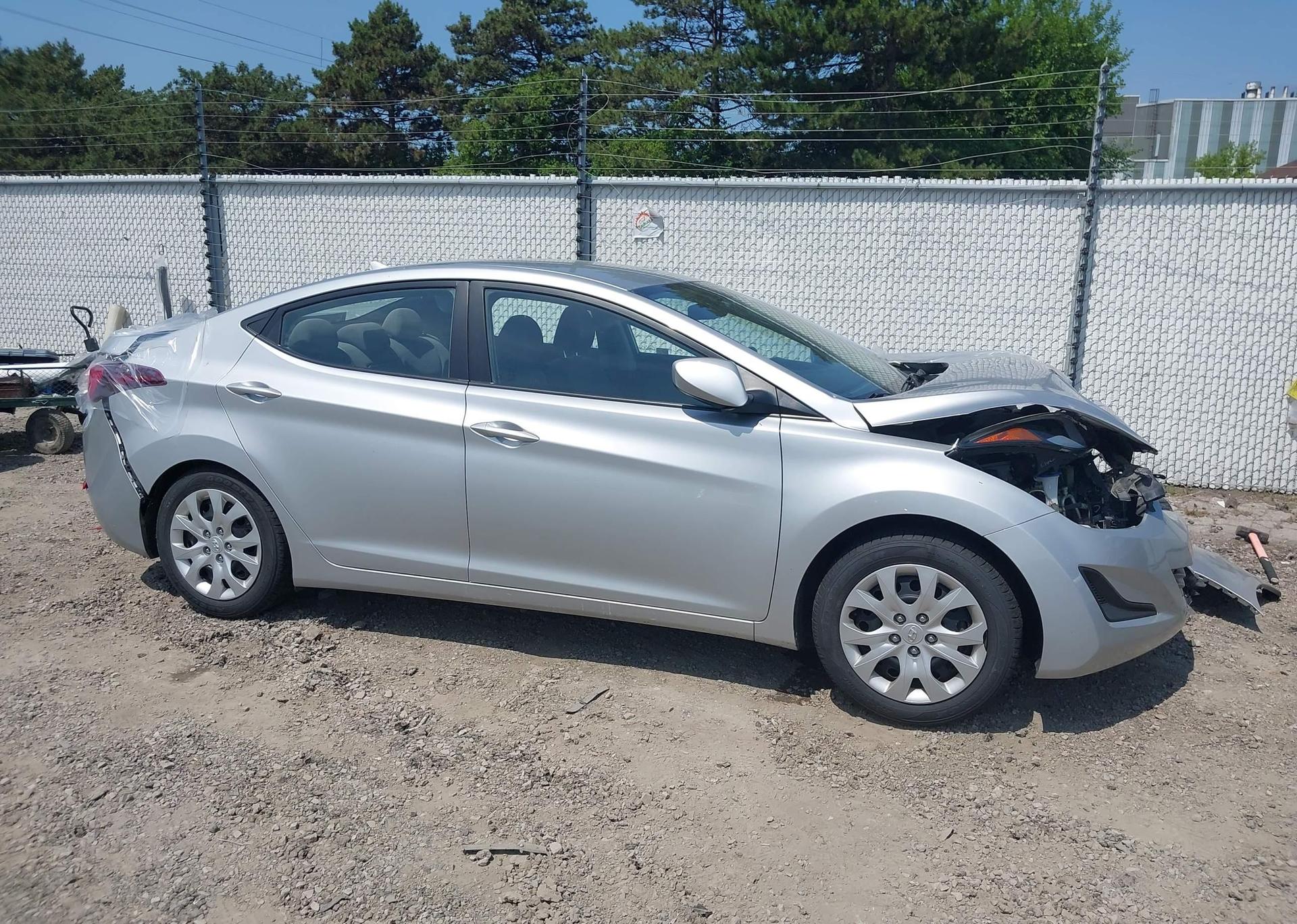 2014 HYUNDAI ELANTRA SE