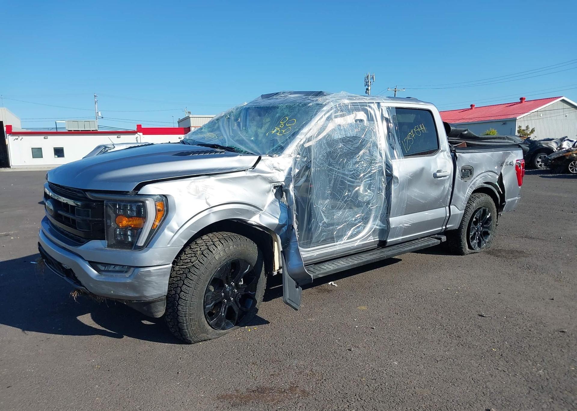 2023 FORD F-150 XLT