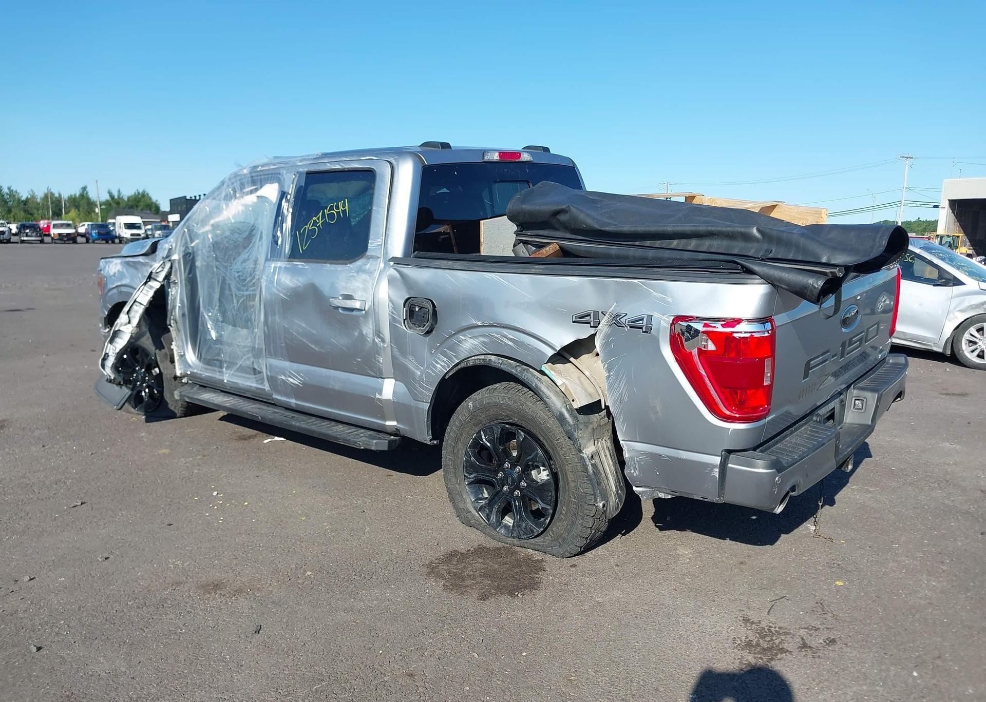2023 FORD F-150 XLT